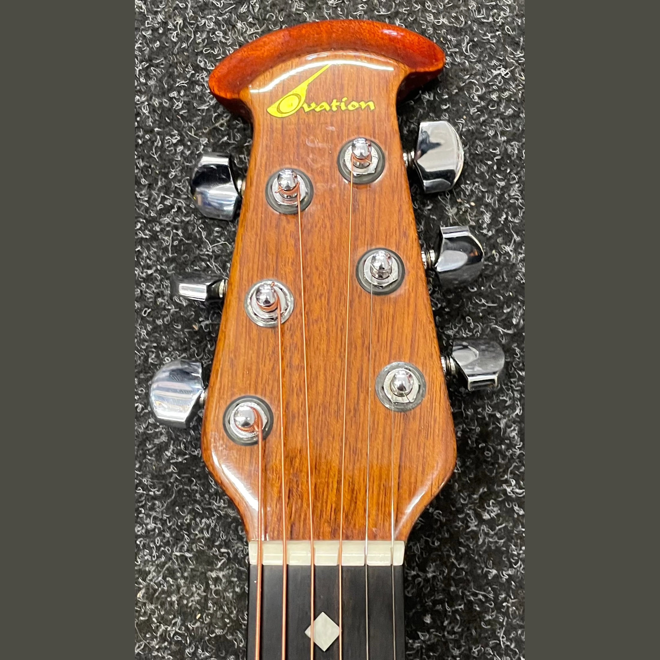 Ovation Mod 1112 Custom Balladeer Acoustic Guitar with Original Hardcase