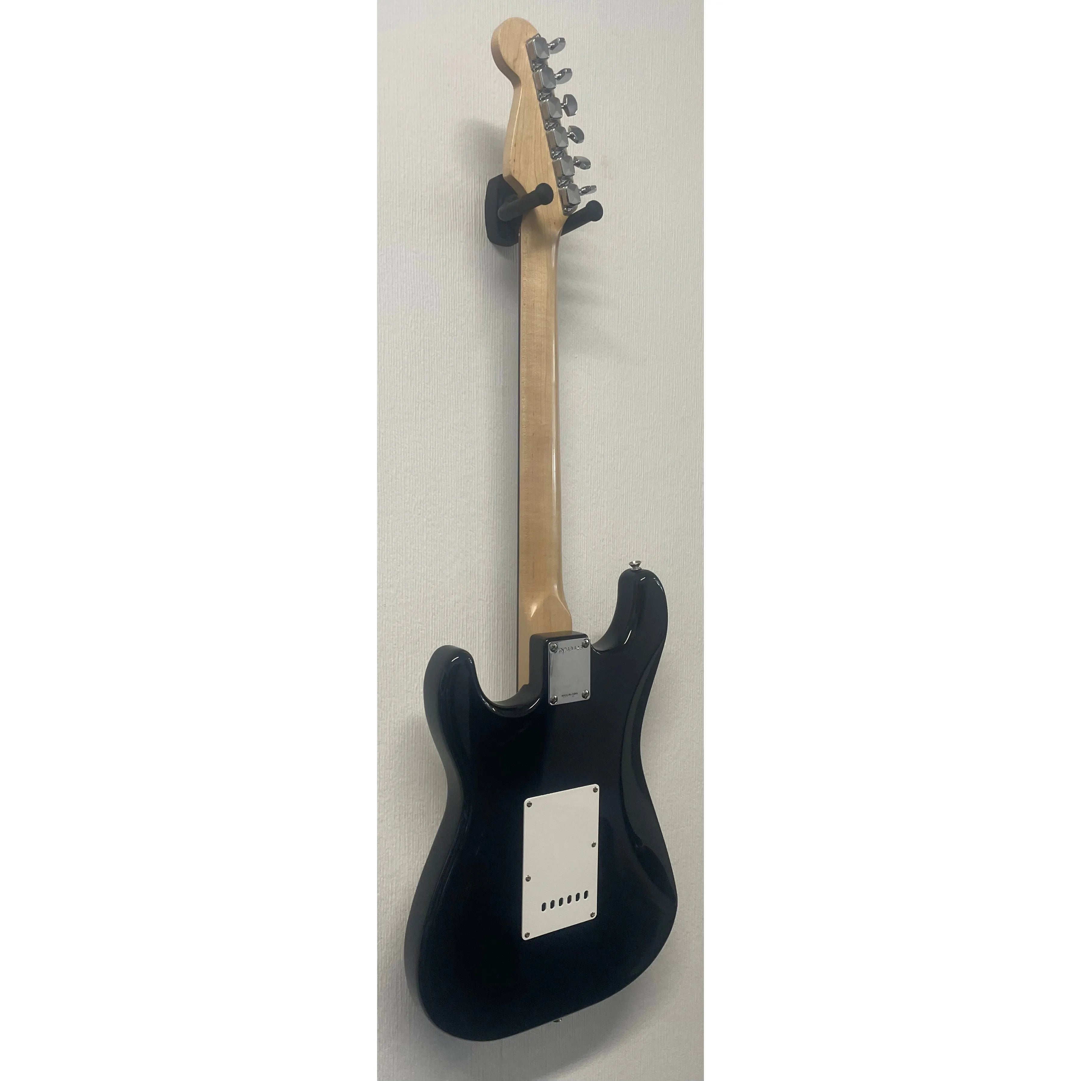 Squier Affinity Stratocaster 1994 in Black with Gigbag Pre-Owned