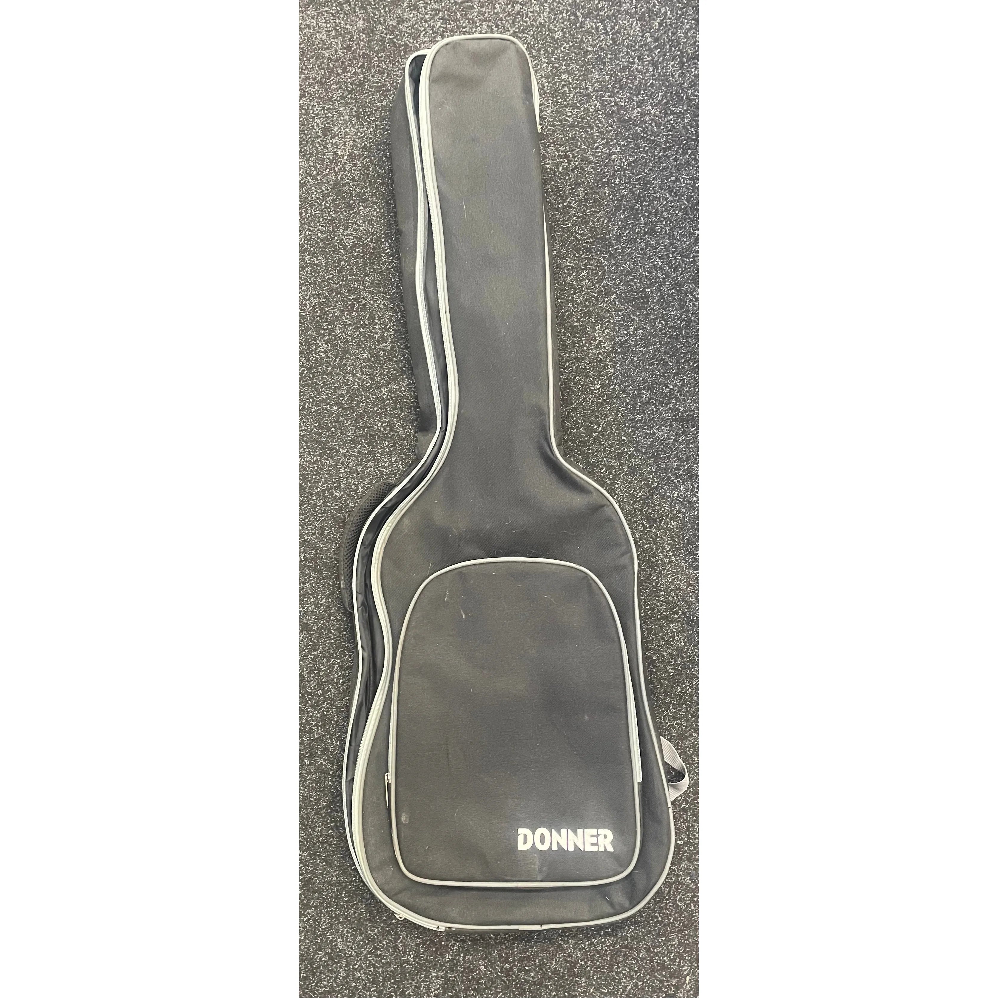 Squier Affinity Stratocaster 1994 in Black with Gigbag Pre-Owned