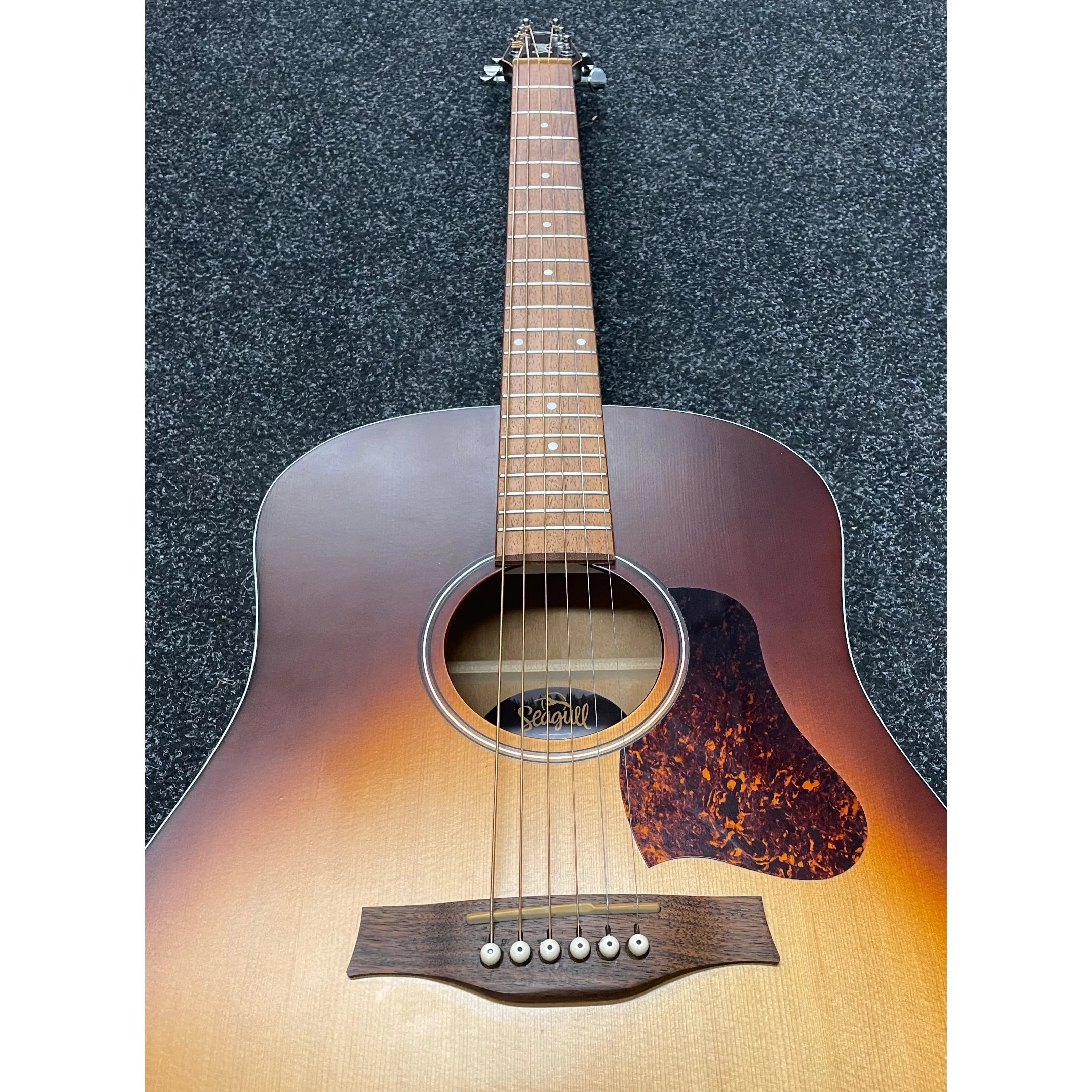 Seagull Entourage QIT in Autumn Burst Electro Acoustic Guitar Pre-Owned