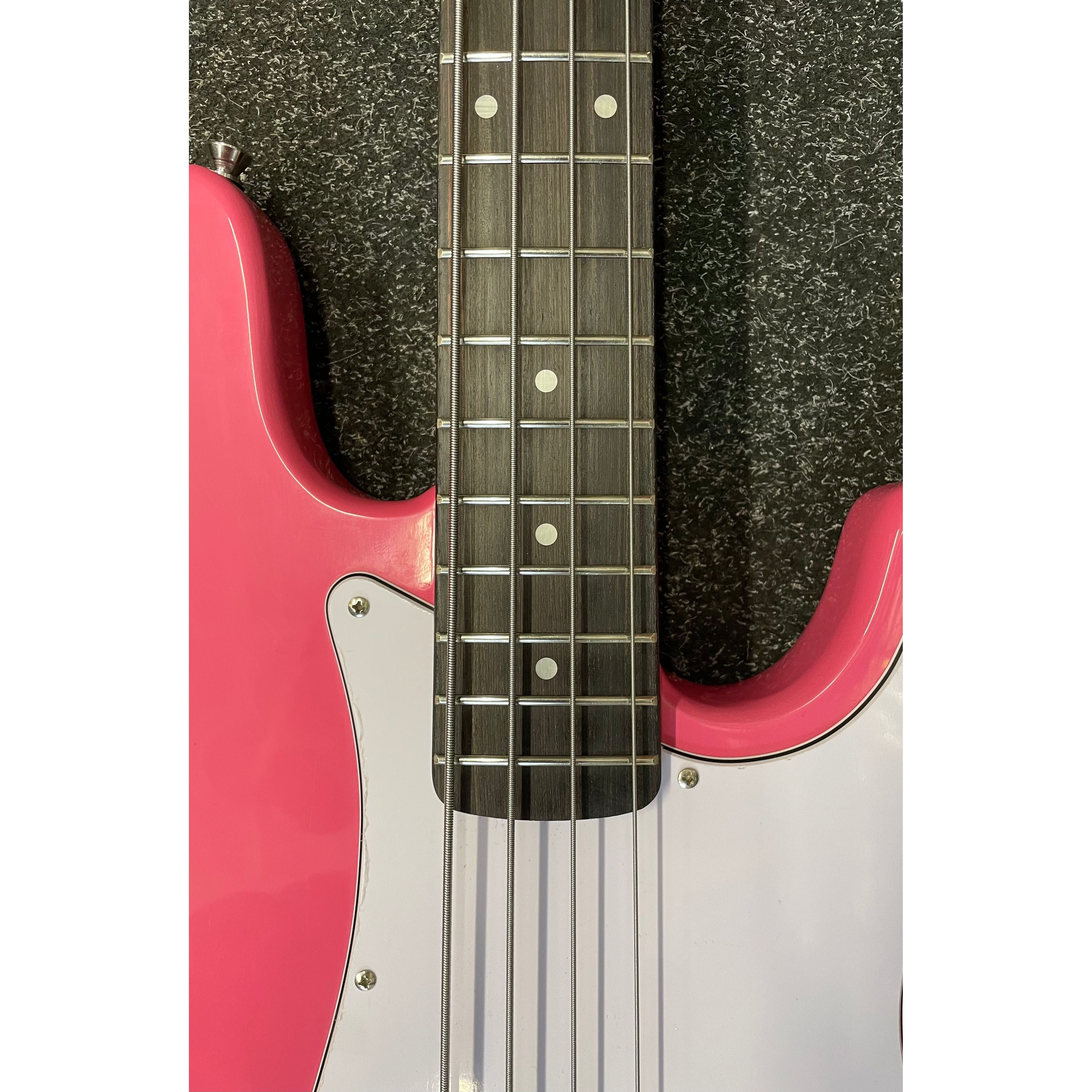 Gear4music LA Electric Bass Guitar P-Style in Gloss Pink Pre-Owned