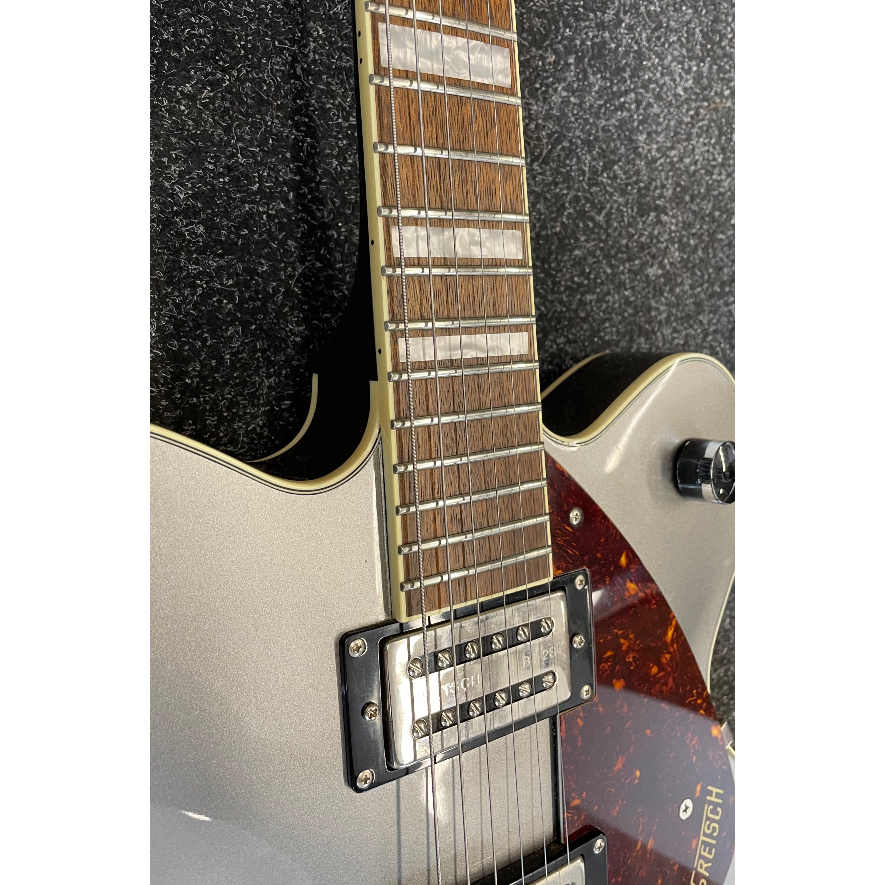 Gretsch G2622 Streamliner Hollowbody Electric Guitar with Center Block, Double-cut & V-Stoptail in Gun Metal Pre-Owned