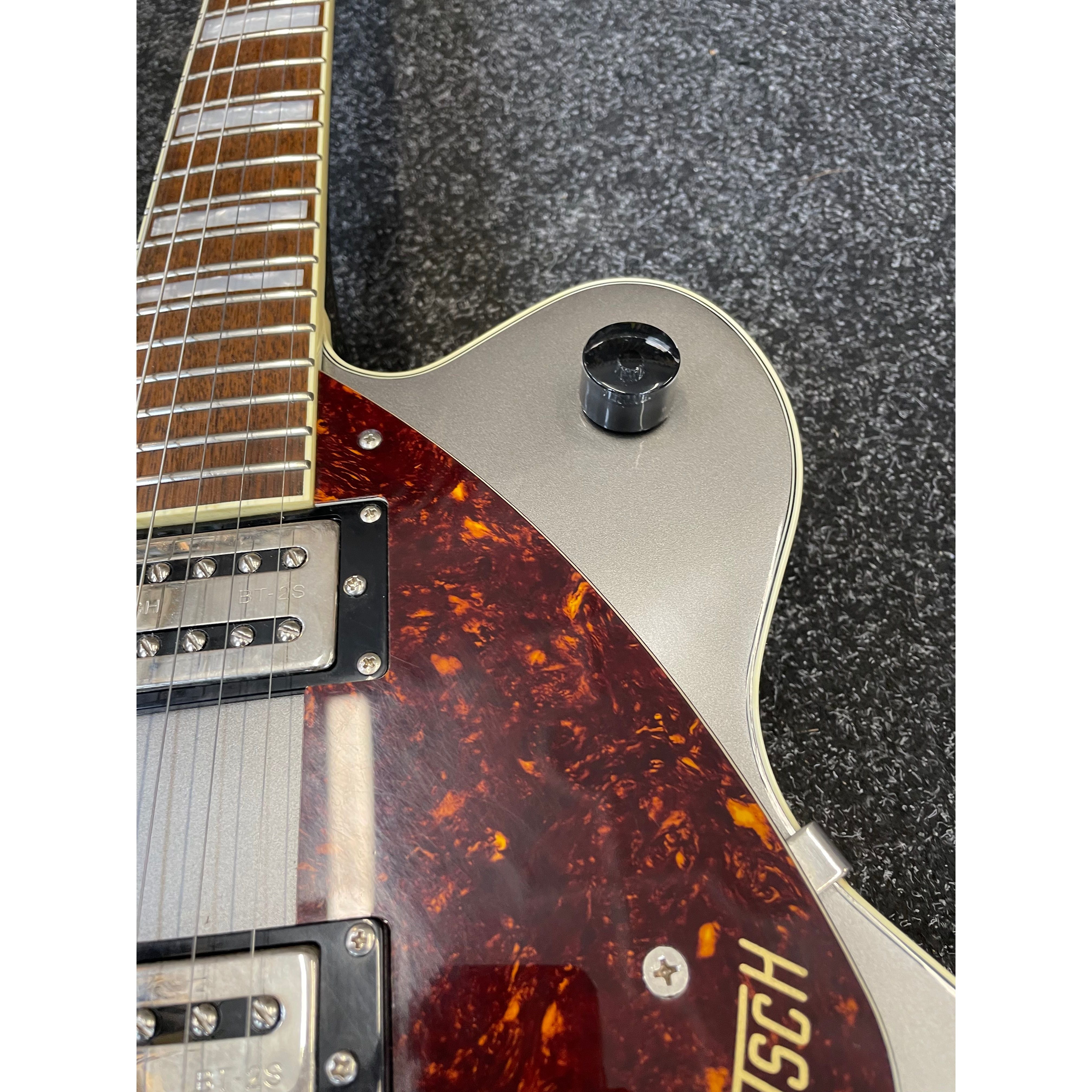 Gretsch G2622 Streamliner Hollowbody Electric Guitar with Center Block, Double-cut & V-Stoptail in Gun Metal Pre-Owned