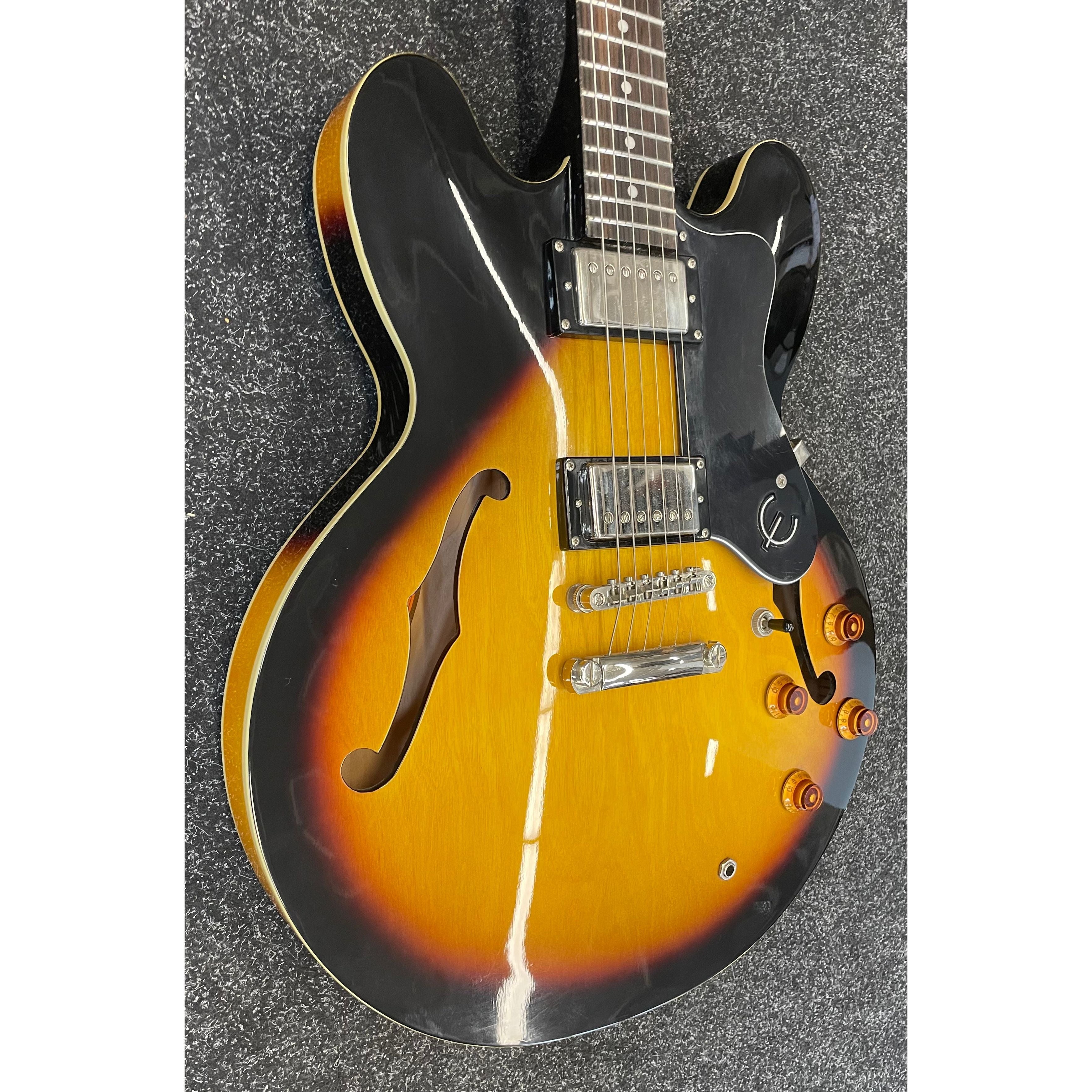 Epiphone Dot VS Hollowbody Electric Guitar ES-335 in Tobacco Sunburst Pre-Owned