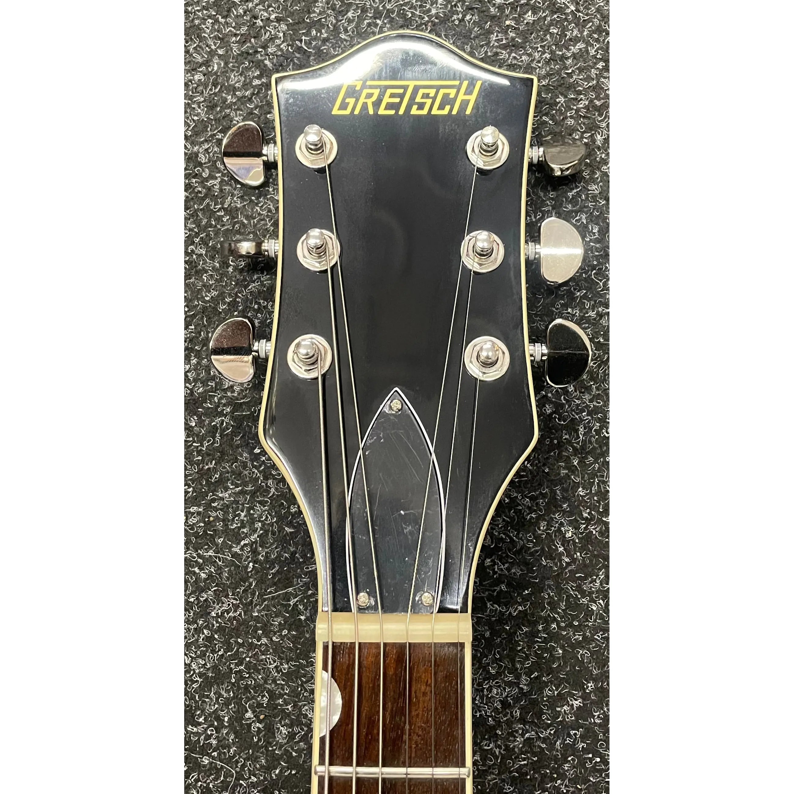 Gretsch G2622T Streamliner with Bigsby in Vintage White Pre-Owned