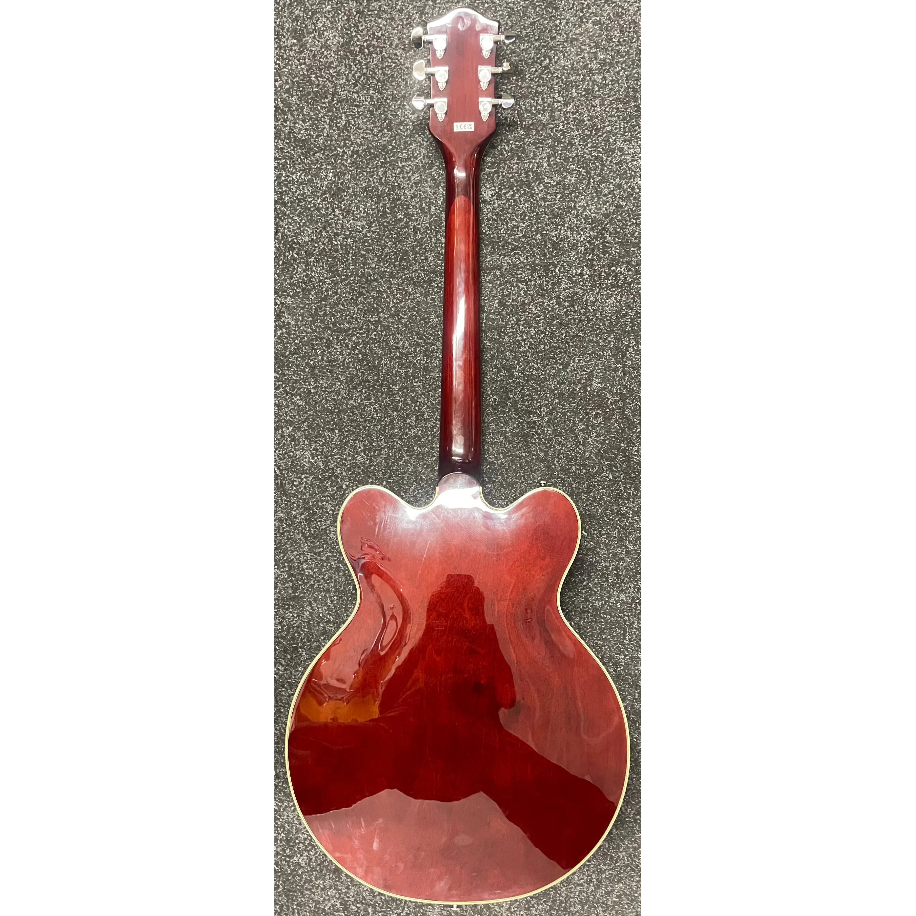 Gretsch G2622T Streamliner with Bigsby in Vintage White Pre-Owned