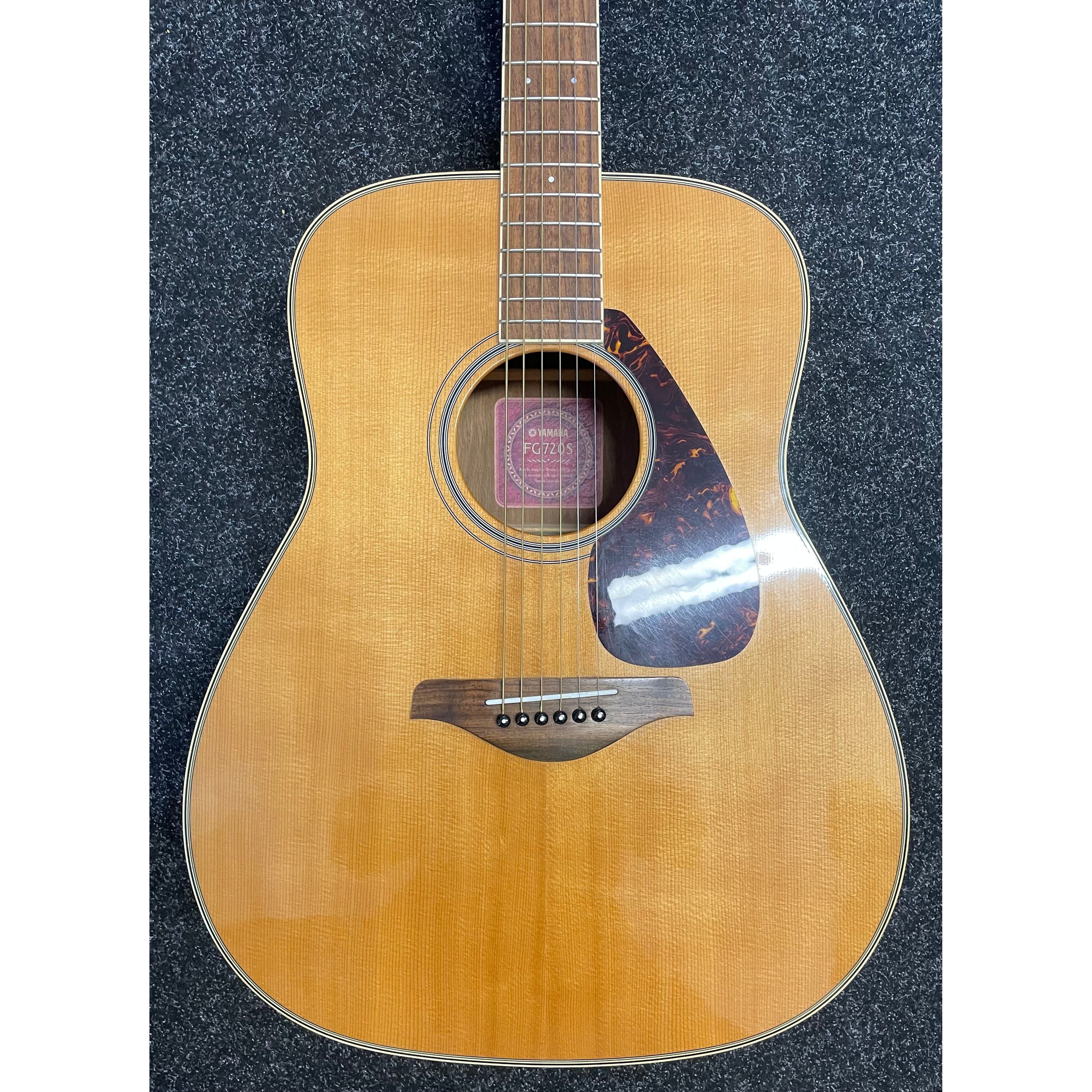 Yamaha FG720S Dreadnought Size Acoustic Guitar in Natural with Gigbag Pre-Owned