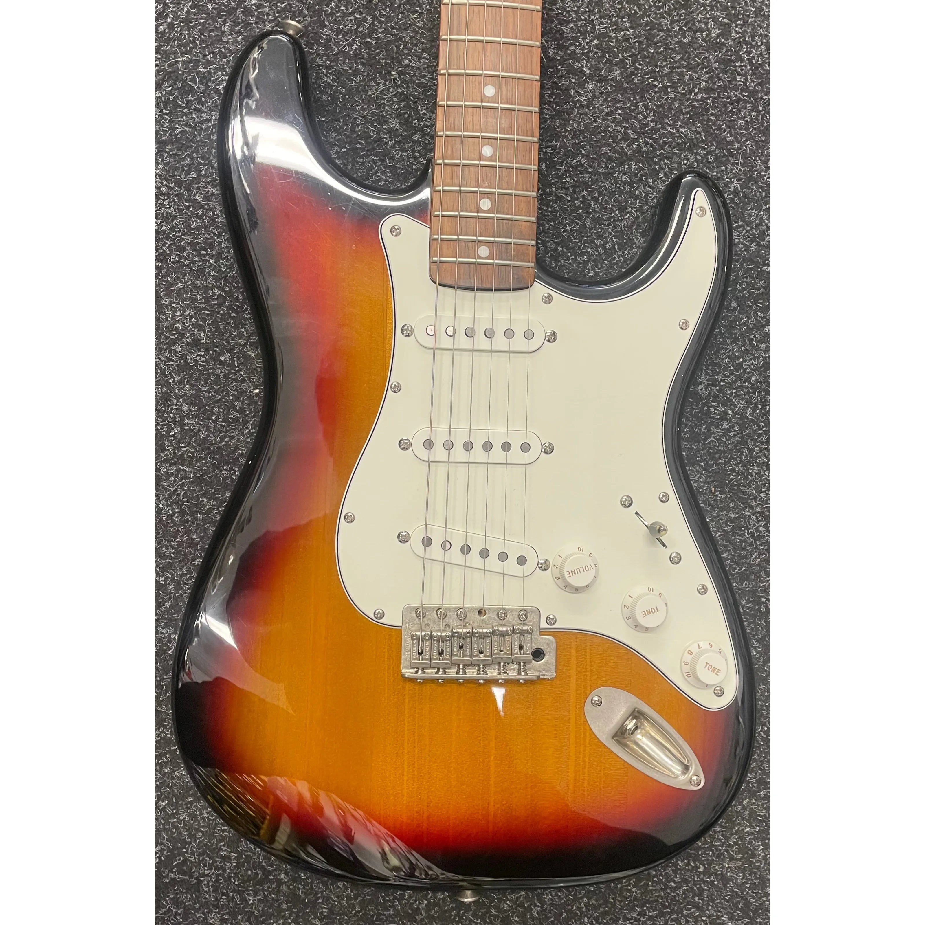 Vintage Thomas Blug V6MRTBG & Squier Affinity Partscaster Pre-Owned