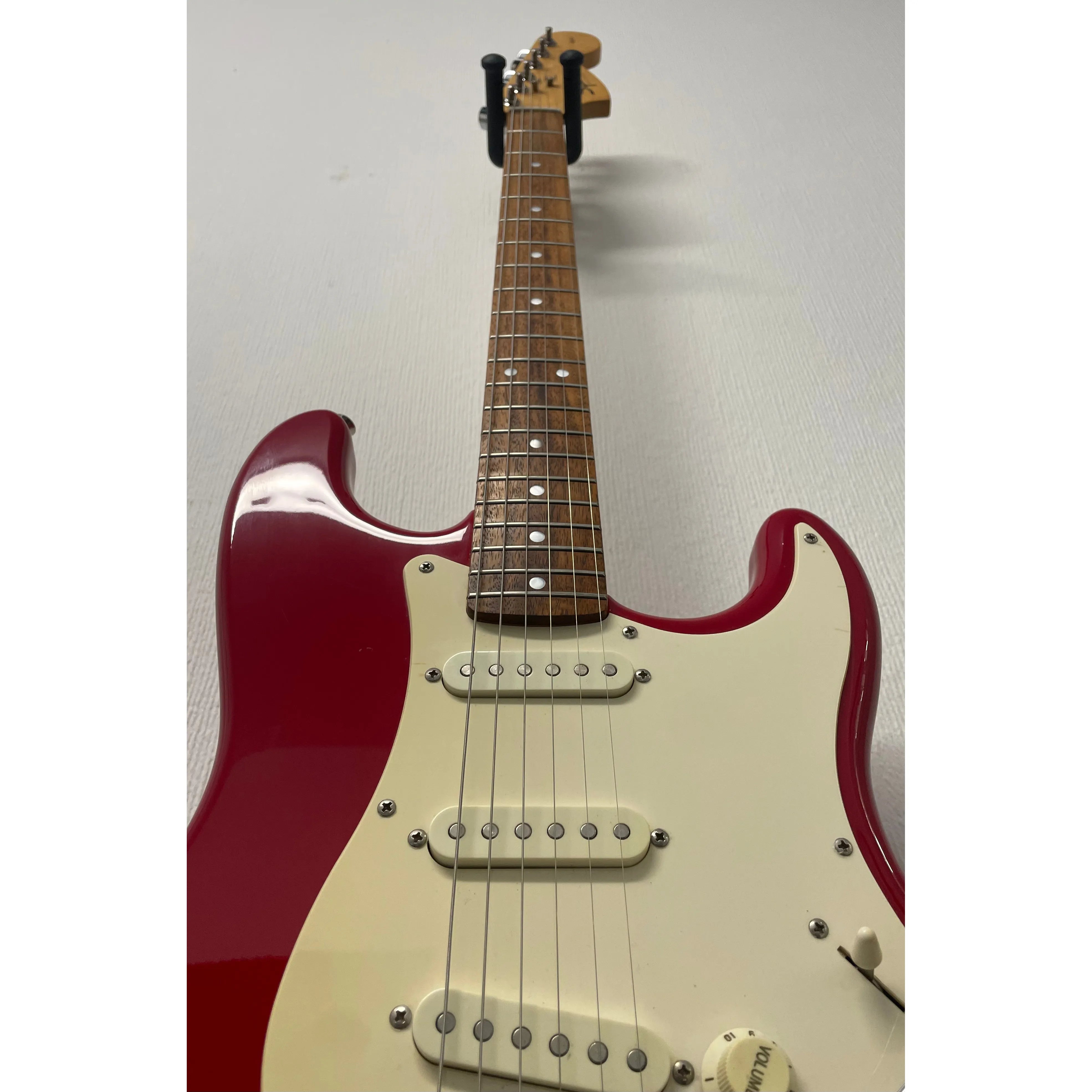 Squier Affinity Stratocaster in Candy Apple Red Pre-Owned
