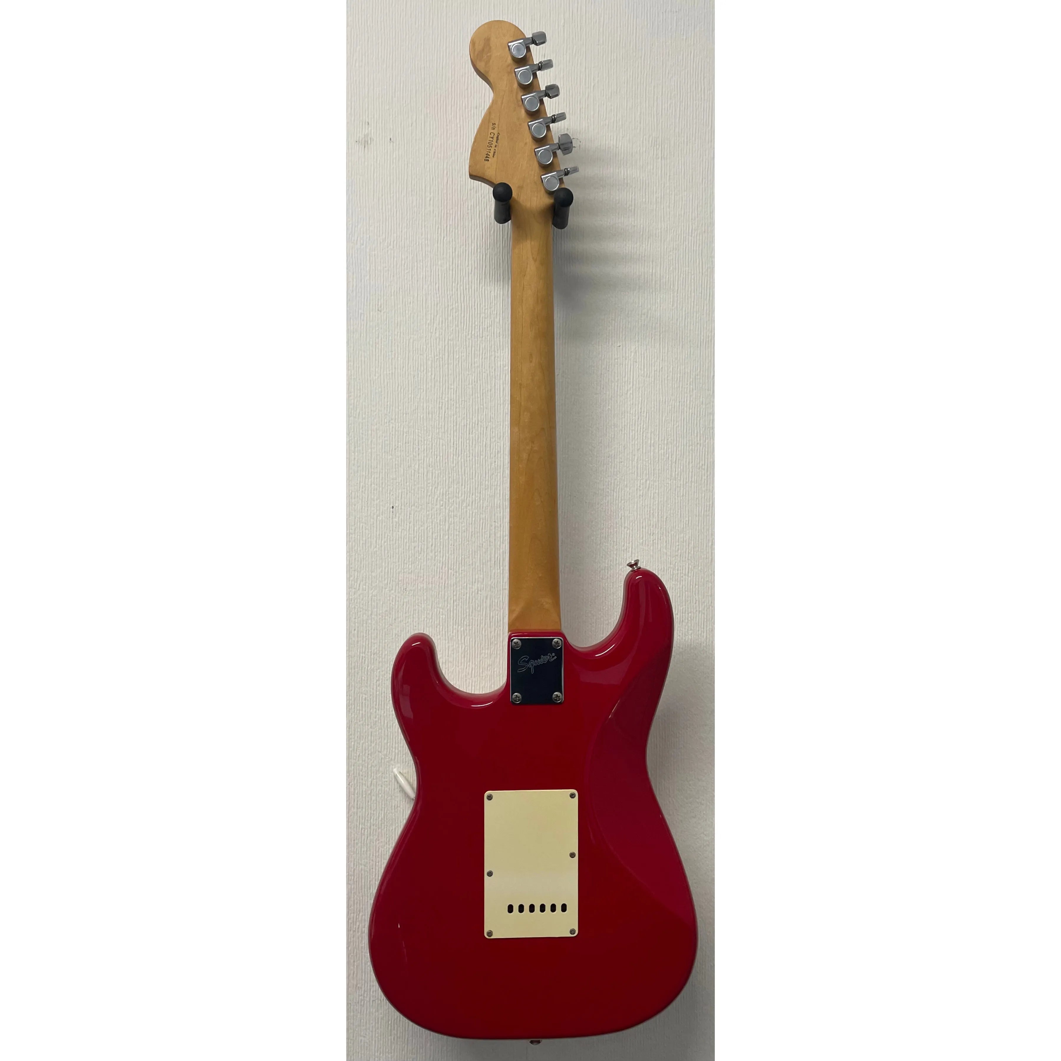 Squier Affinity Stratocaster in Candy Apple Red Pre-Owned