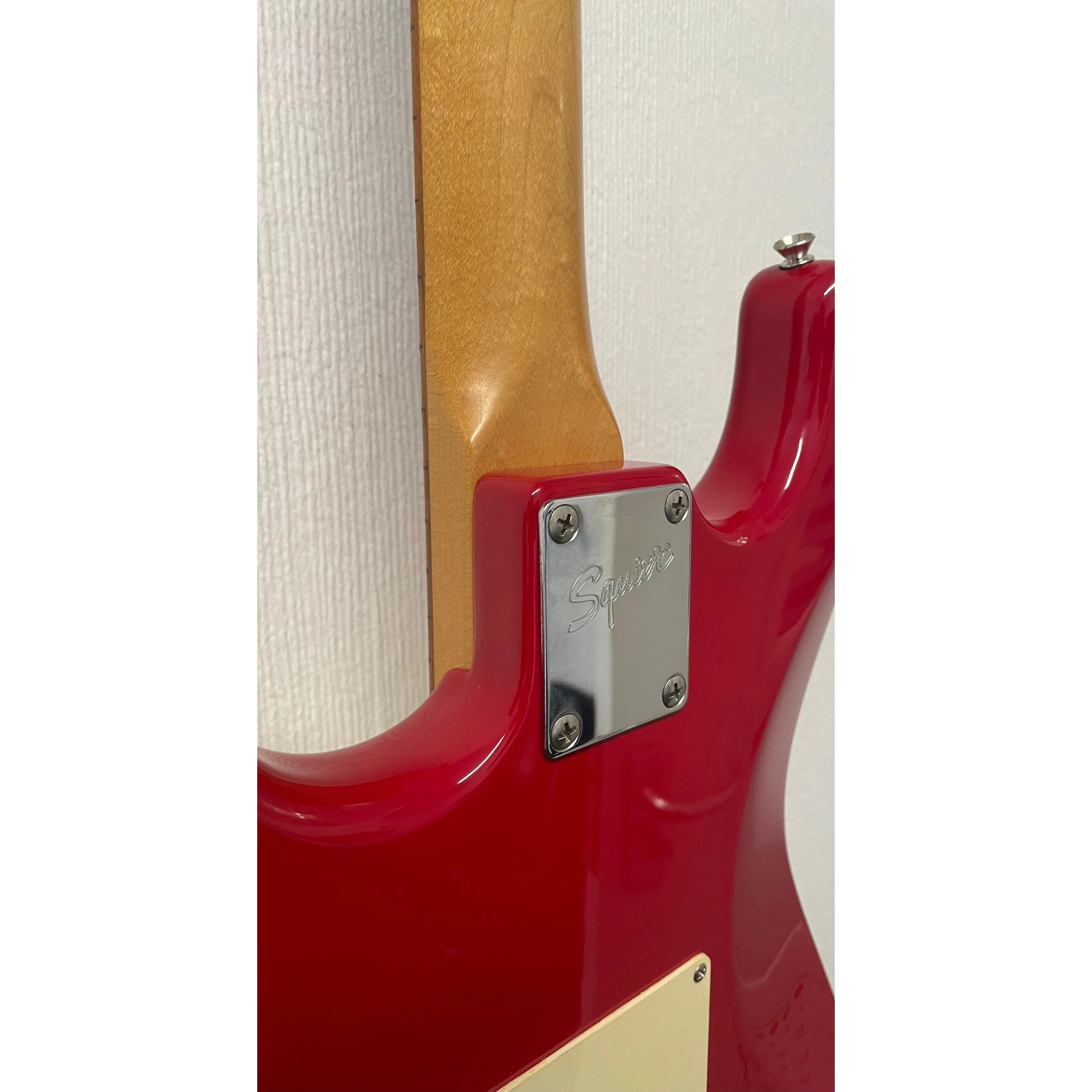 Squier Affinity Stratocaster in Candy Apple Red Pre-Owned