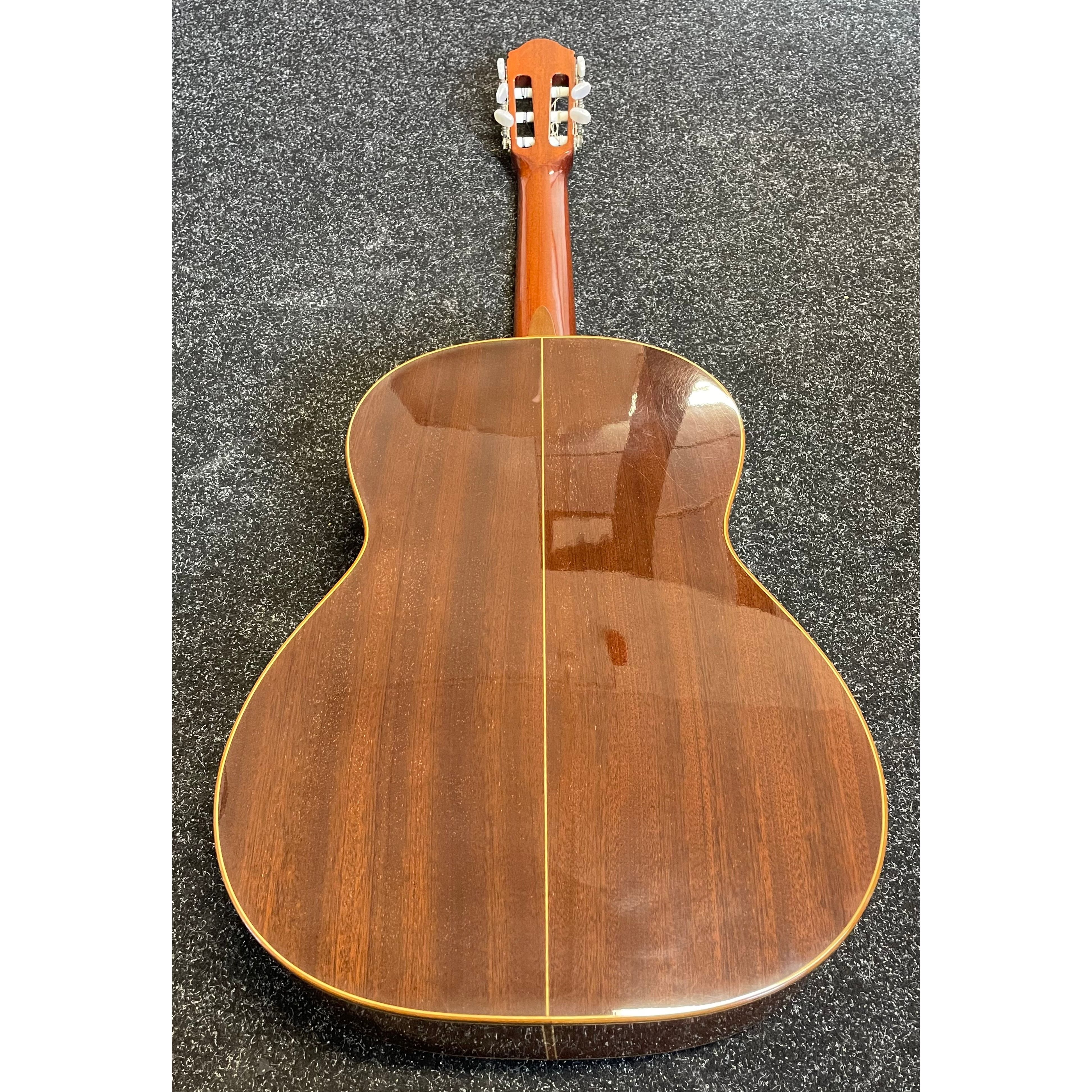 Raimundo Mod.123 Spanish Classical Flamenco Guitar in Natural with Styrofoam Case Pre-Owned