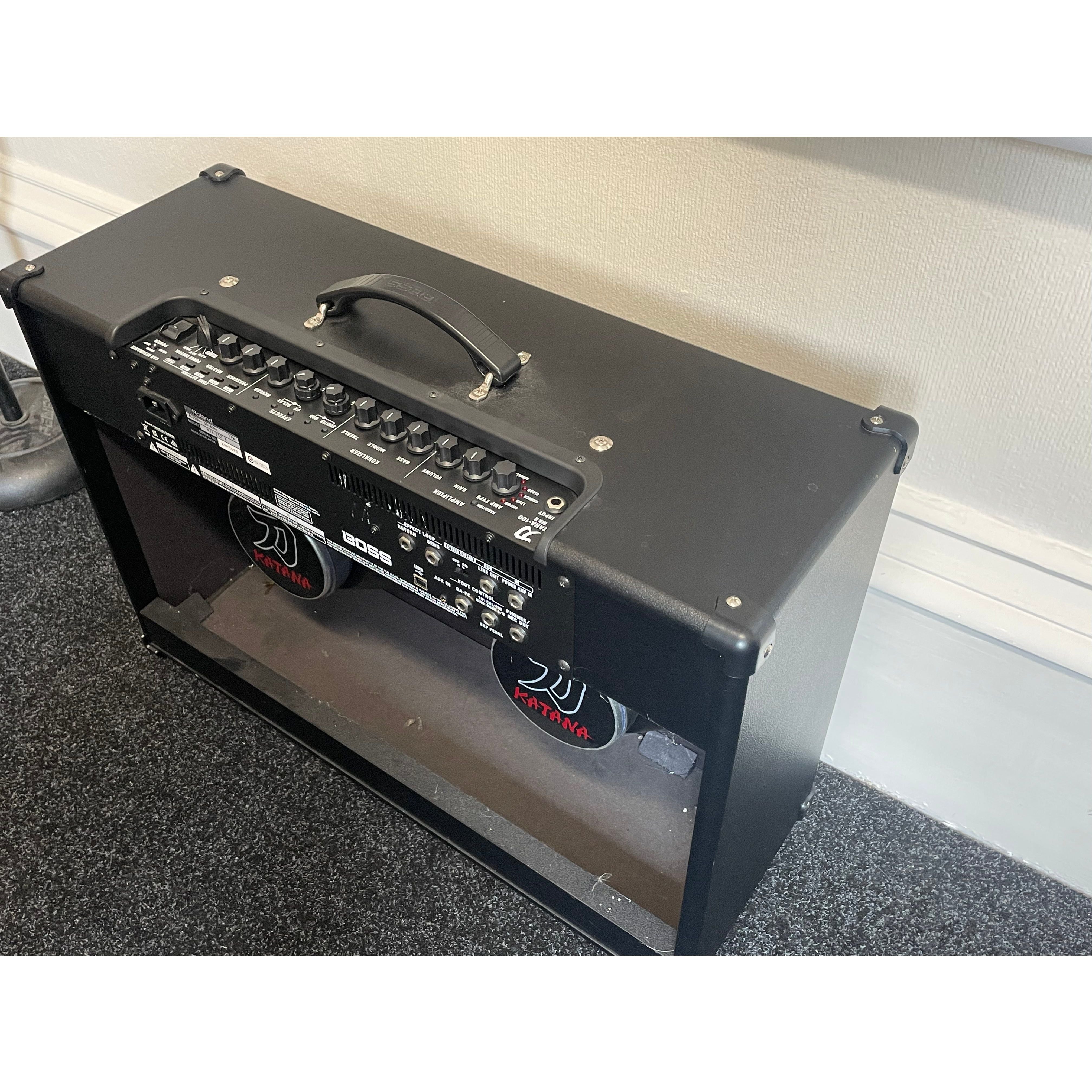Boss Katana 100 2x12 Modelling Amplifier For Electric Guitar Pre-Owned