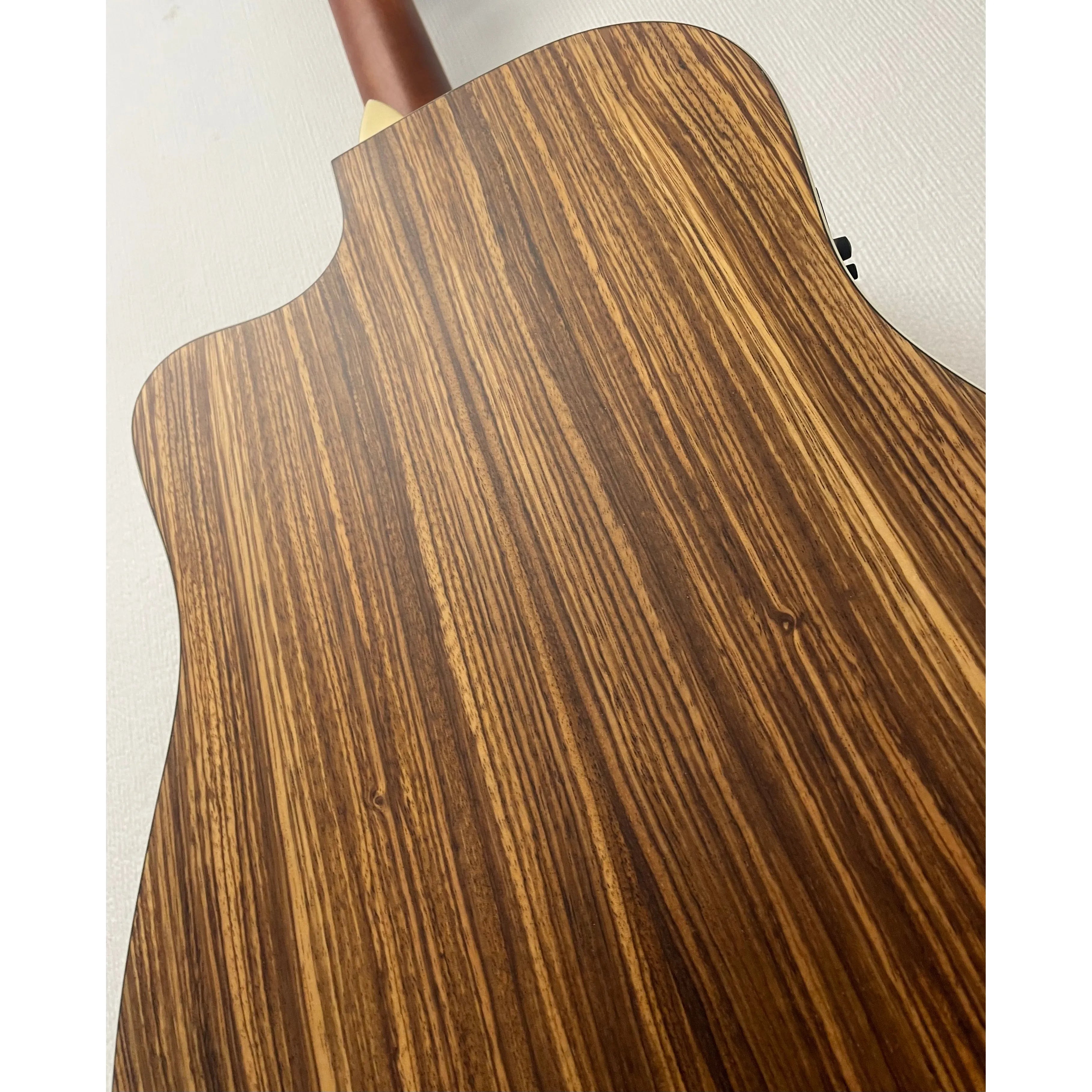Turner Dreadnought 40CE Electro Acoustic Guitar
