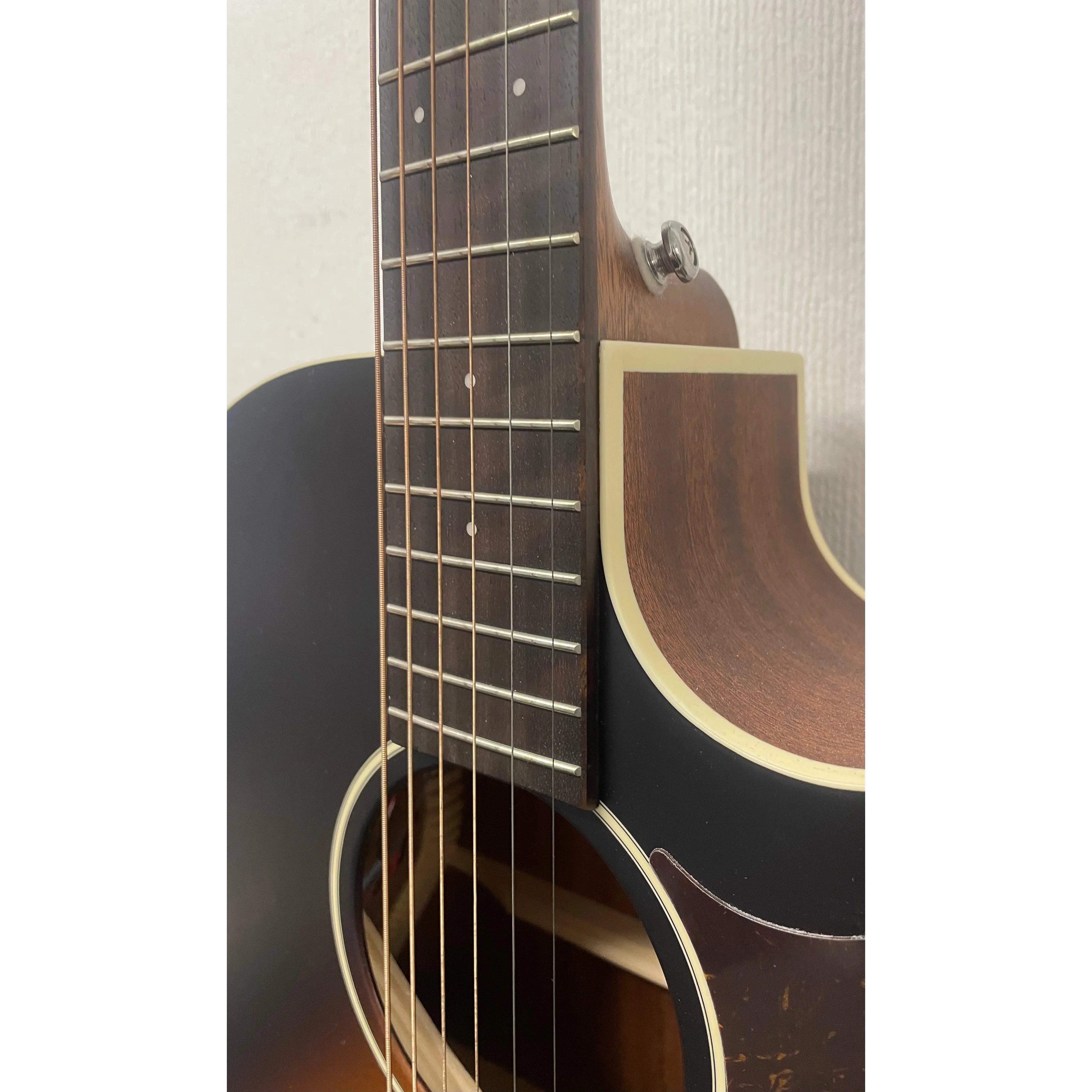 Cort GA1E Grand Regal Series Grand Auditorium Electro Acoustic Guitar in Sunburst Pre-Owned