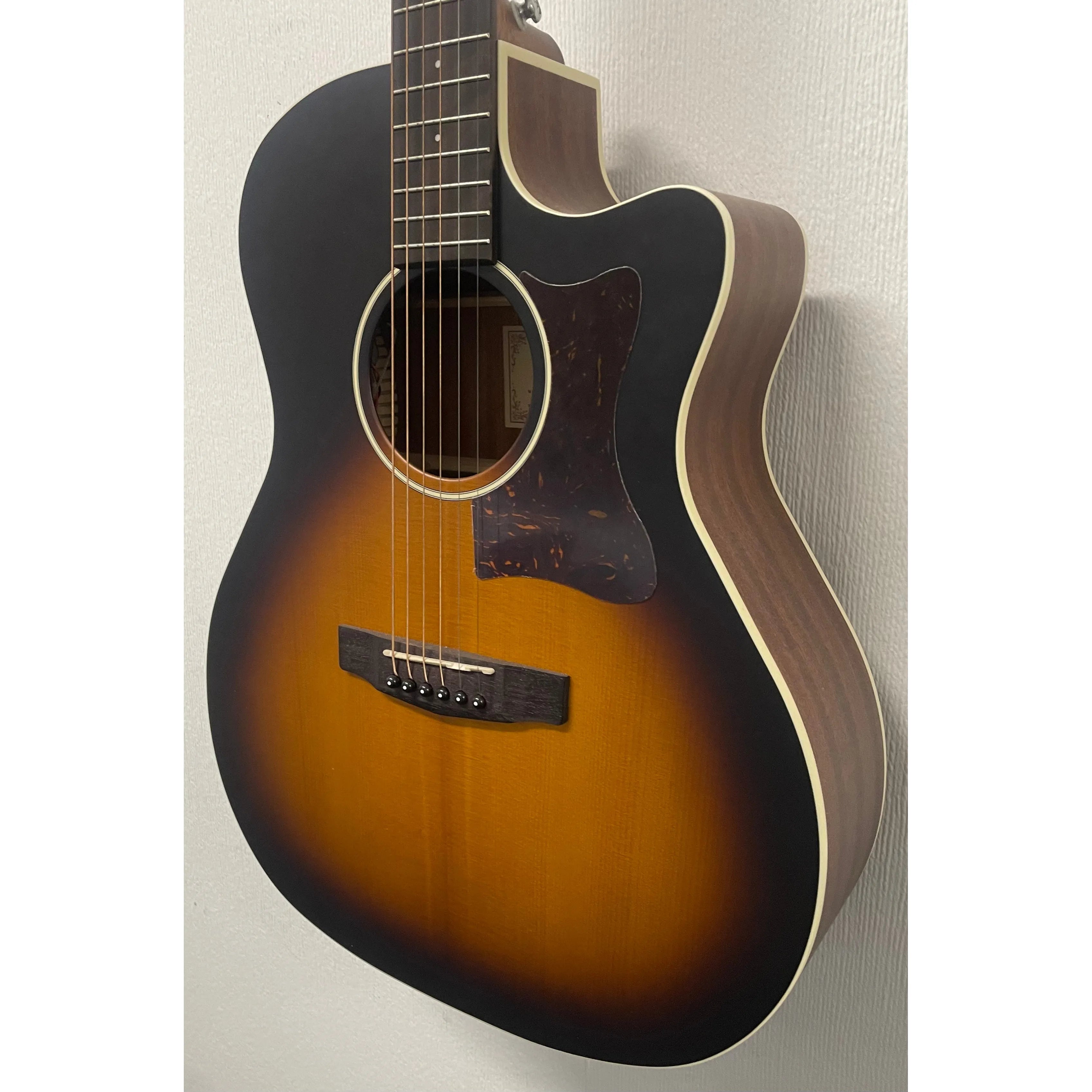 Cort GA1E Grand Regal Series Grand Auditorium Electro Acoustic Guitar in Sunburst Pre-Owned