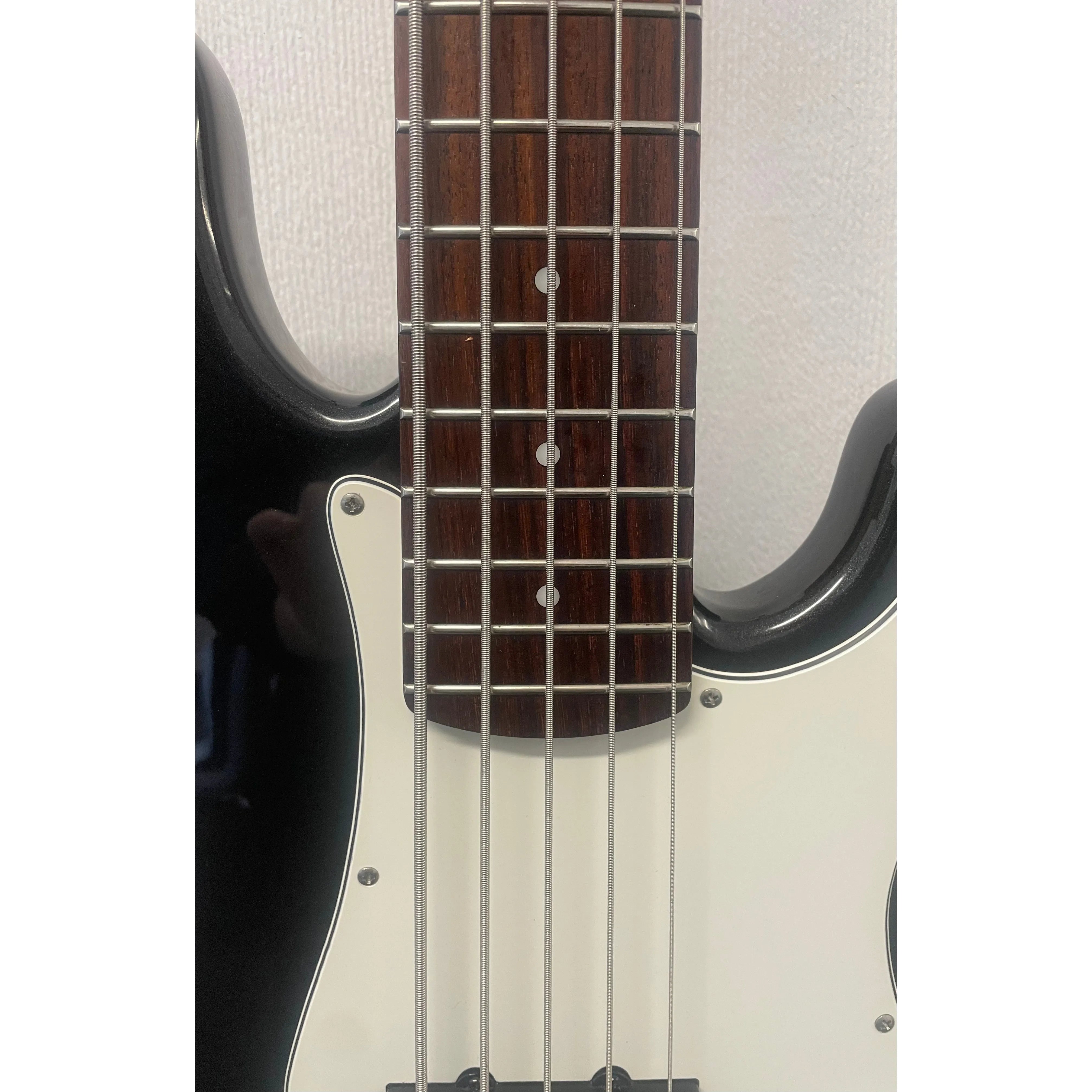 Squier Standard Precision Bass Special V in Gloss Black Sparkle Pre-Owned