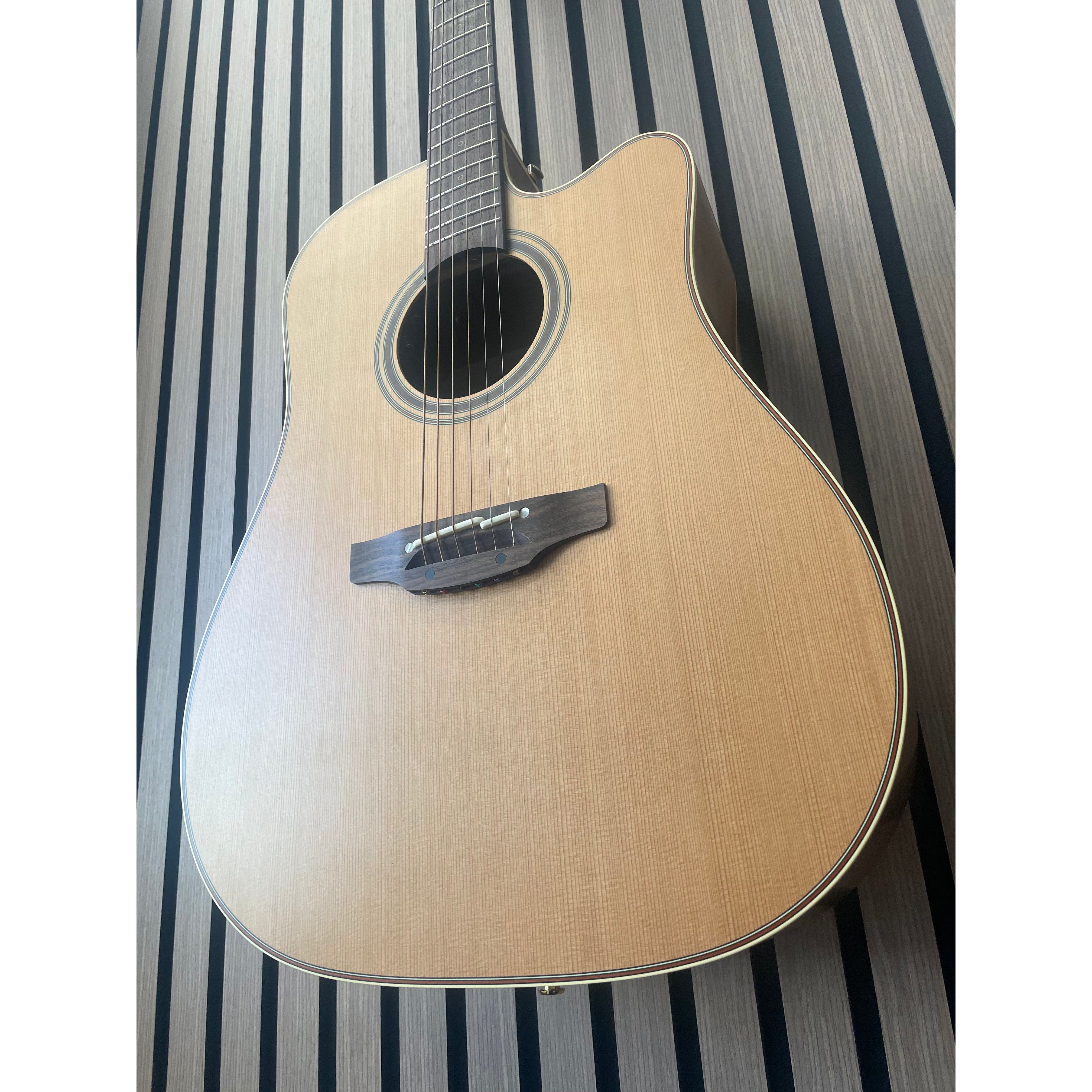 Takamine CP3DC-0V Dreadnought Electro Acoustic with Venetian Cut MIJ Japanese with Hardcase Pre-Owned