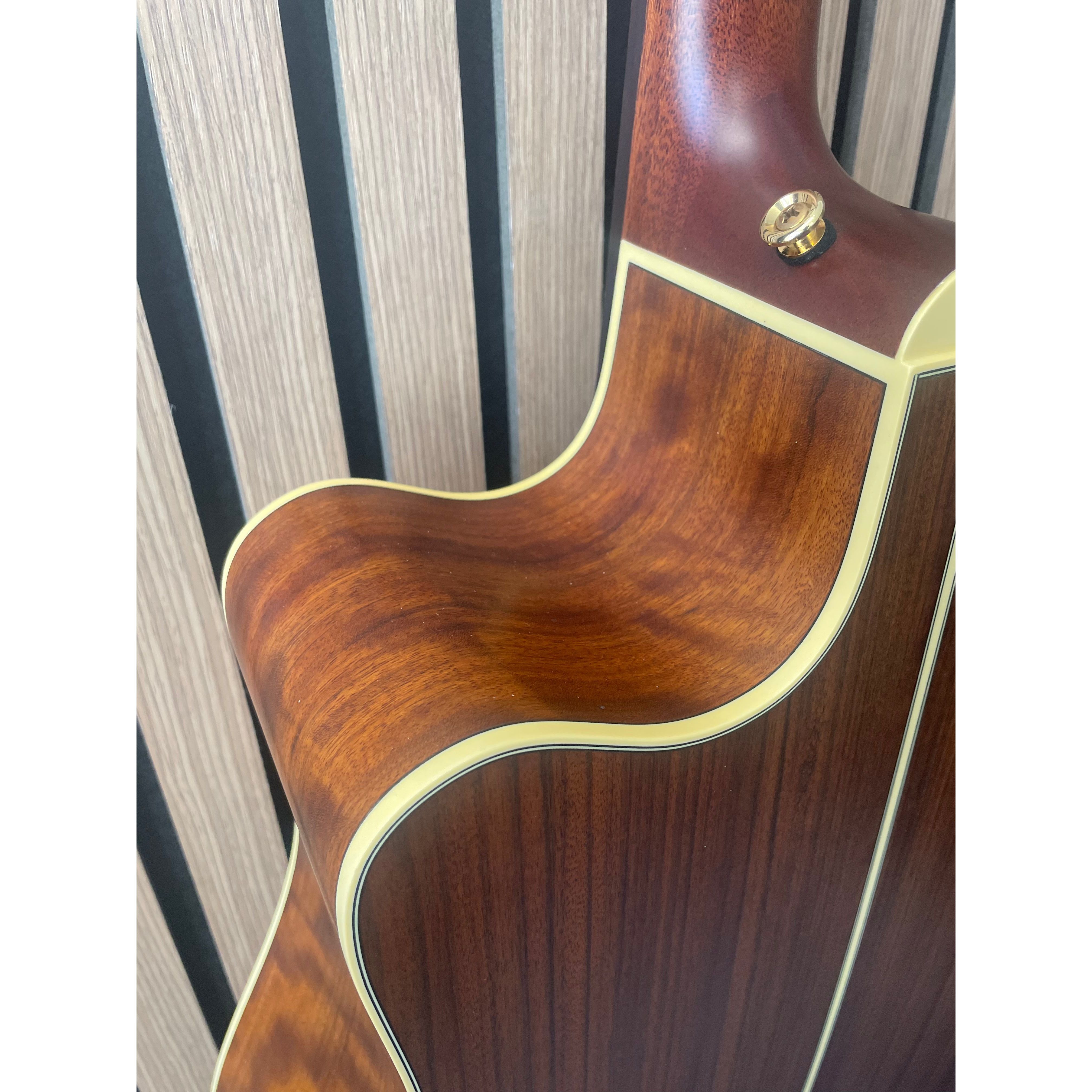 Takamine CP3DC-0V Dreadnought Electro Acoustic with Venetian Cut MIJ Japanese with Hardcase Pre-Owned