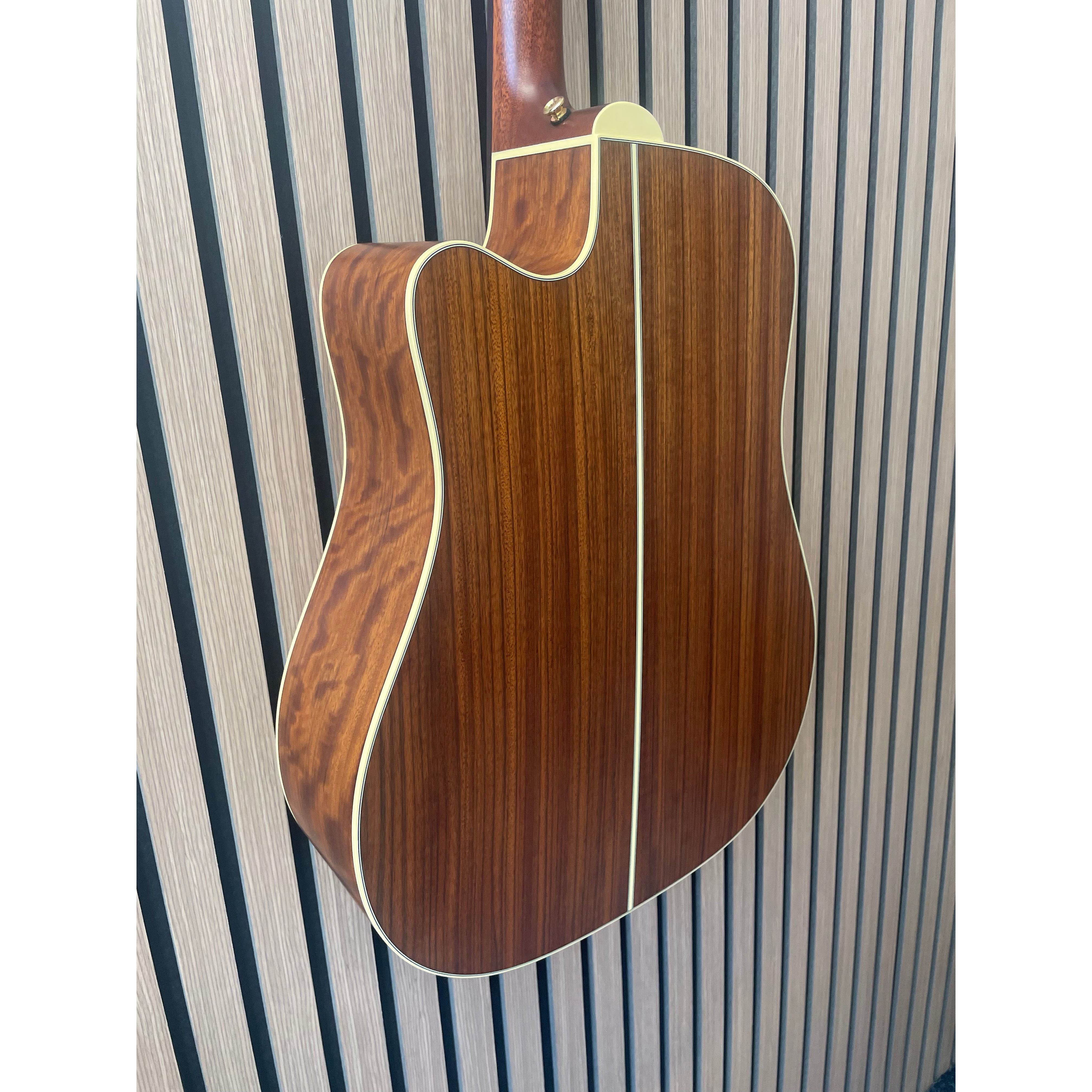 Takamine CP3DC-0V Dreadnought Electro Acoustic with Venetian Cut MIJ Japanese with Hardcase Pre-Owned