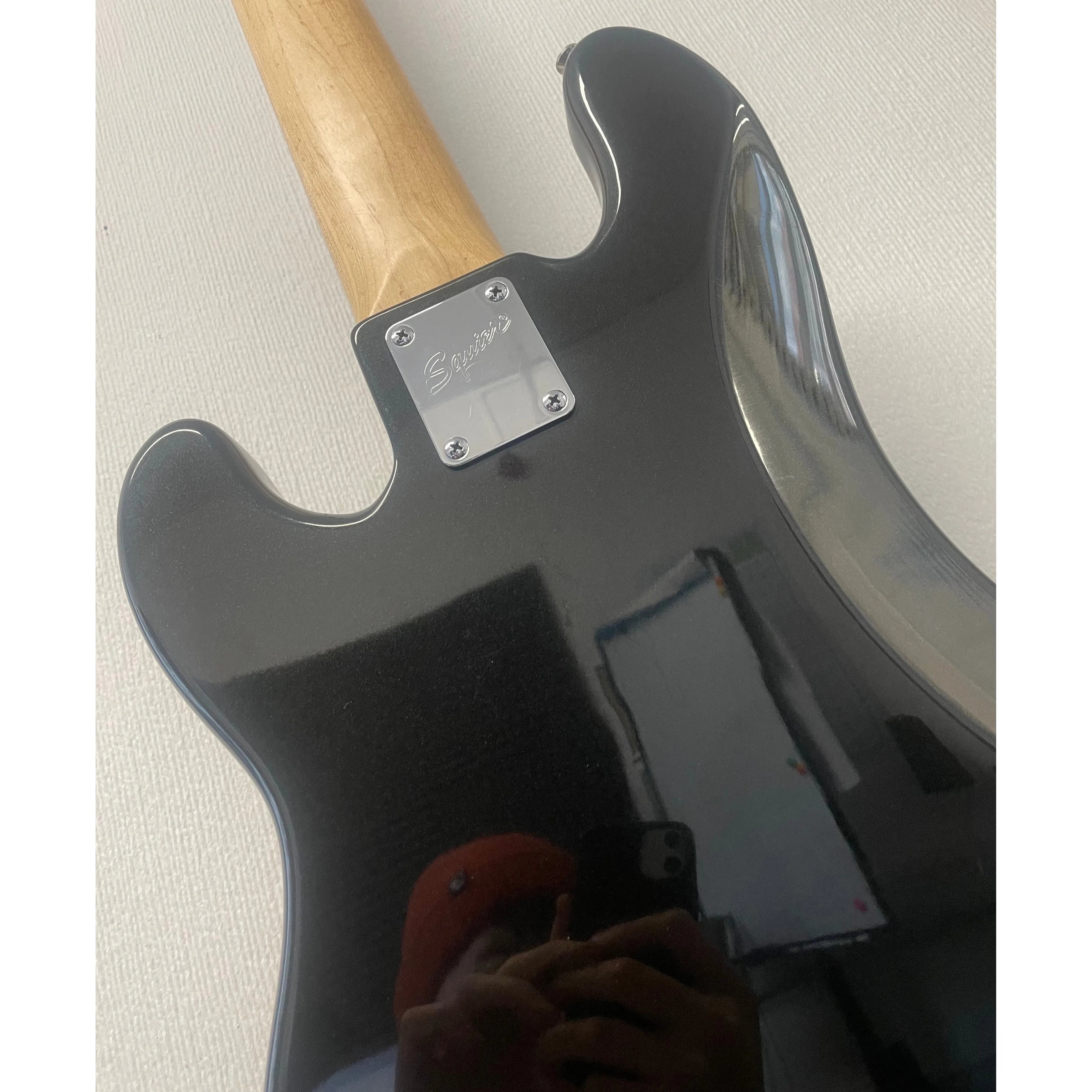 Squier Standard Precision Bass Special V in Gloss Black Sparkle Pre-Owned