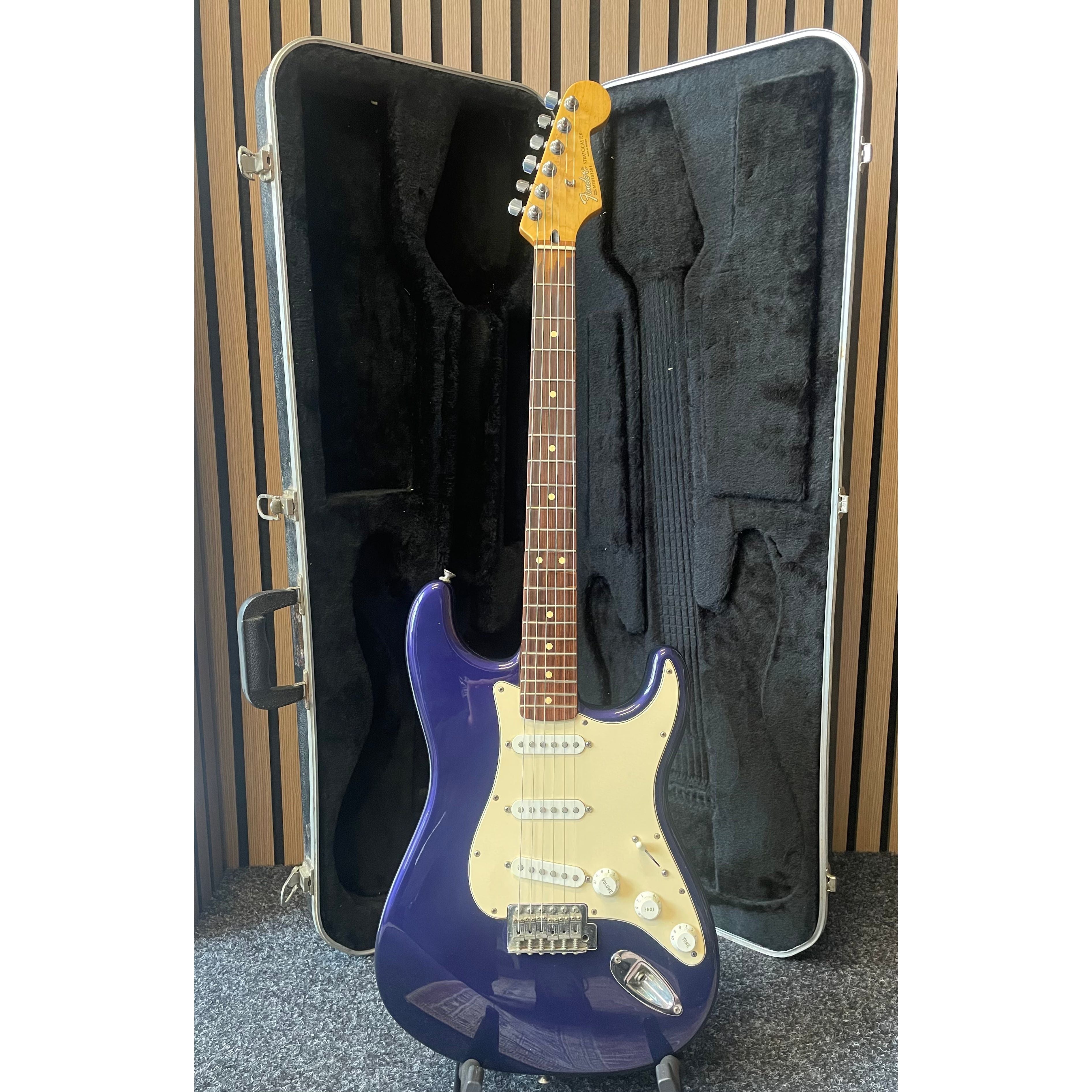 Fender Standard Stratocaster Made in Mexico MIM, 2000, in Purple Gloss with Hardcase Pre-Owned