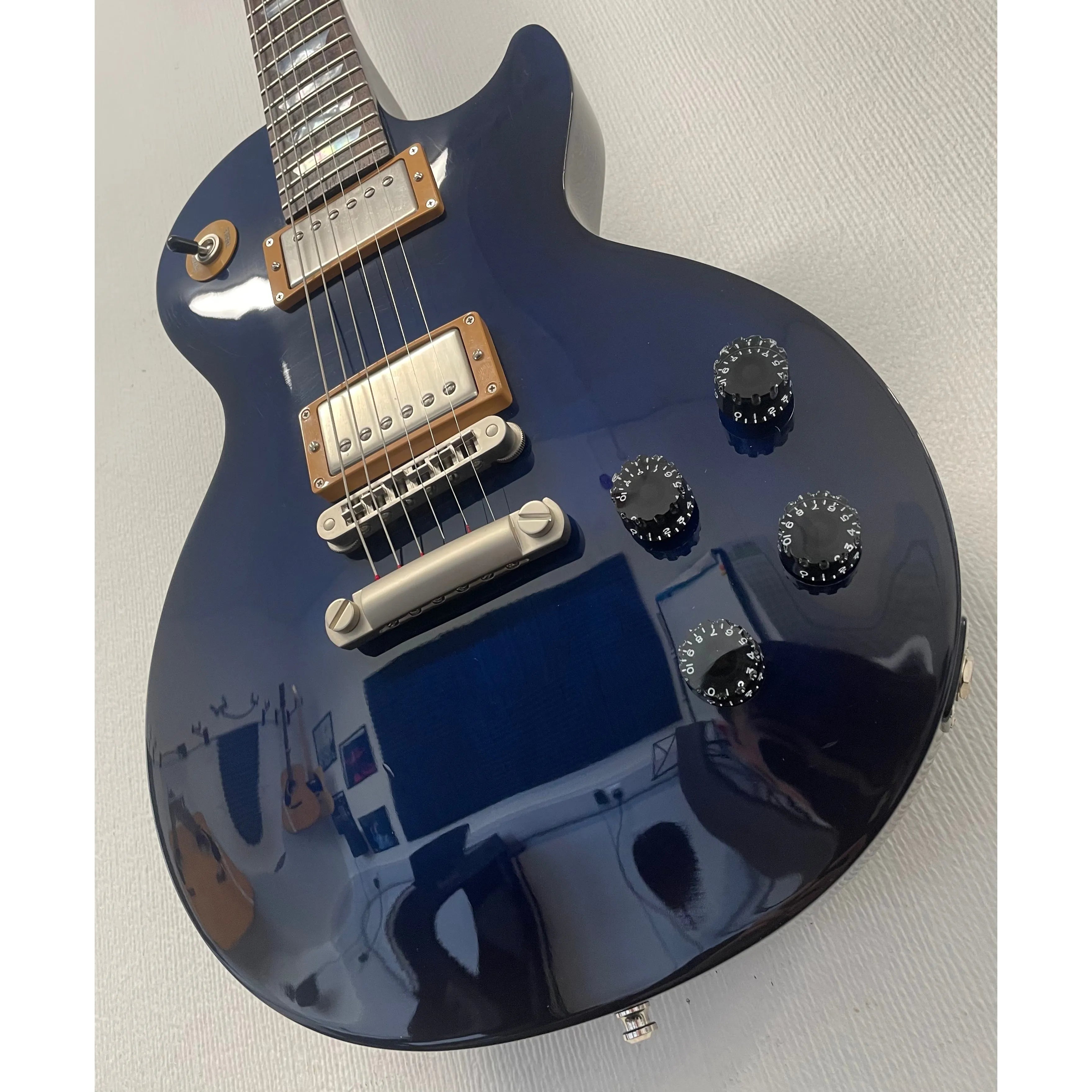 Gibson Les Paul Studio 100th Anniversary 2015 in Blue Gloss Finish with Original Hardcase Pre-Owned