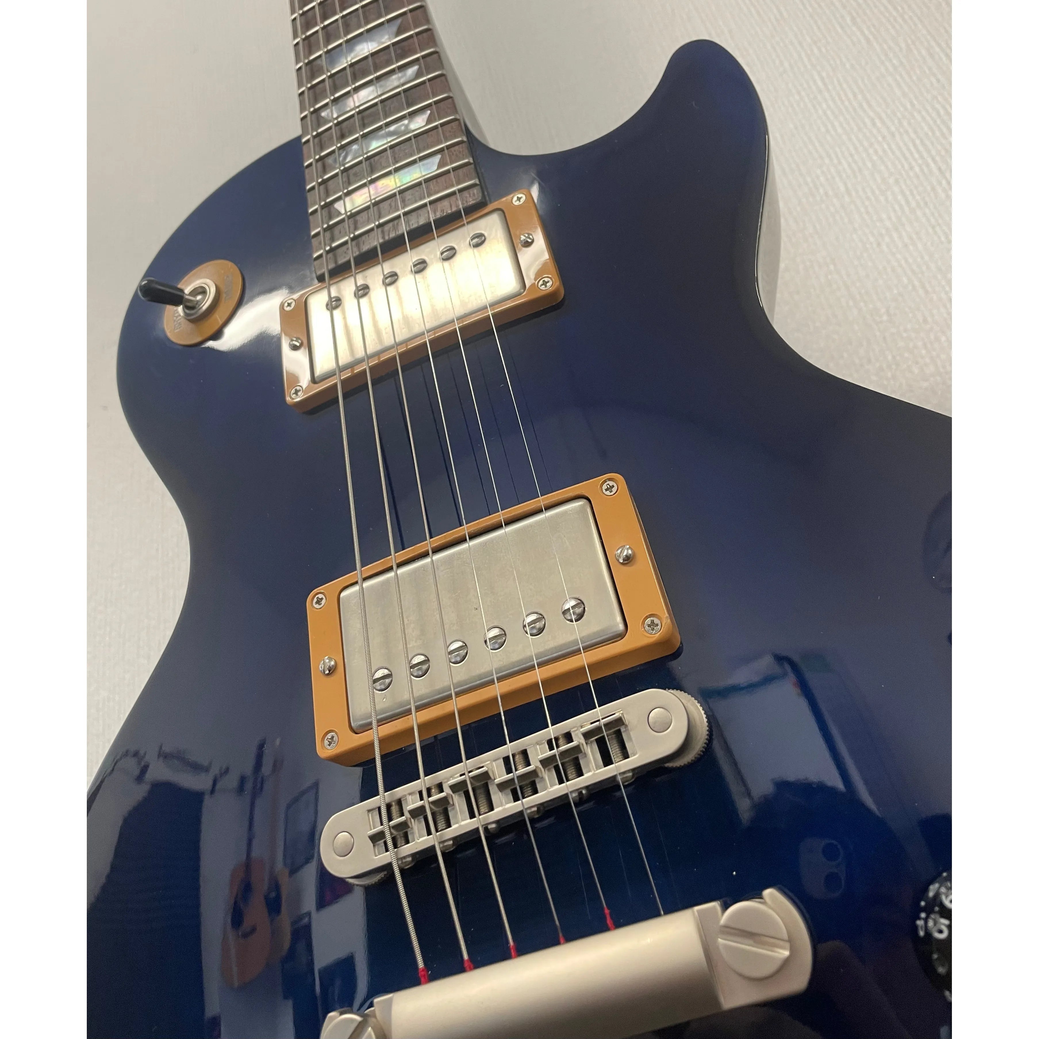 Gibson Les Paul Studio 100th Anniversary 2015 in Blue Gloss Finish with Original Hardcase Pre-Owned