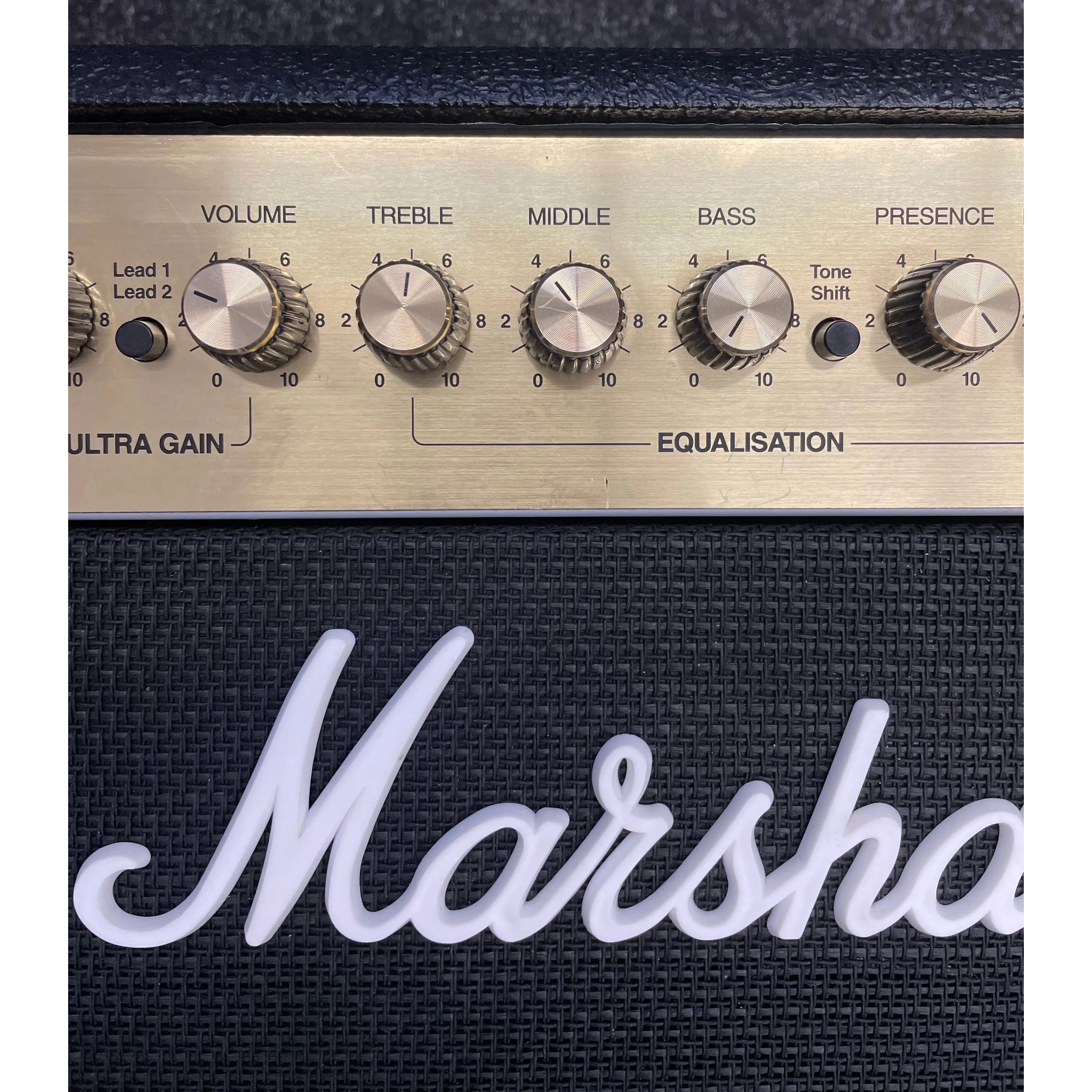 Marshall DSL40C 2-Channel 40-Watt 1x12" Guitar Valve Combo Amplifier Pre-Owned