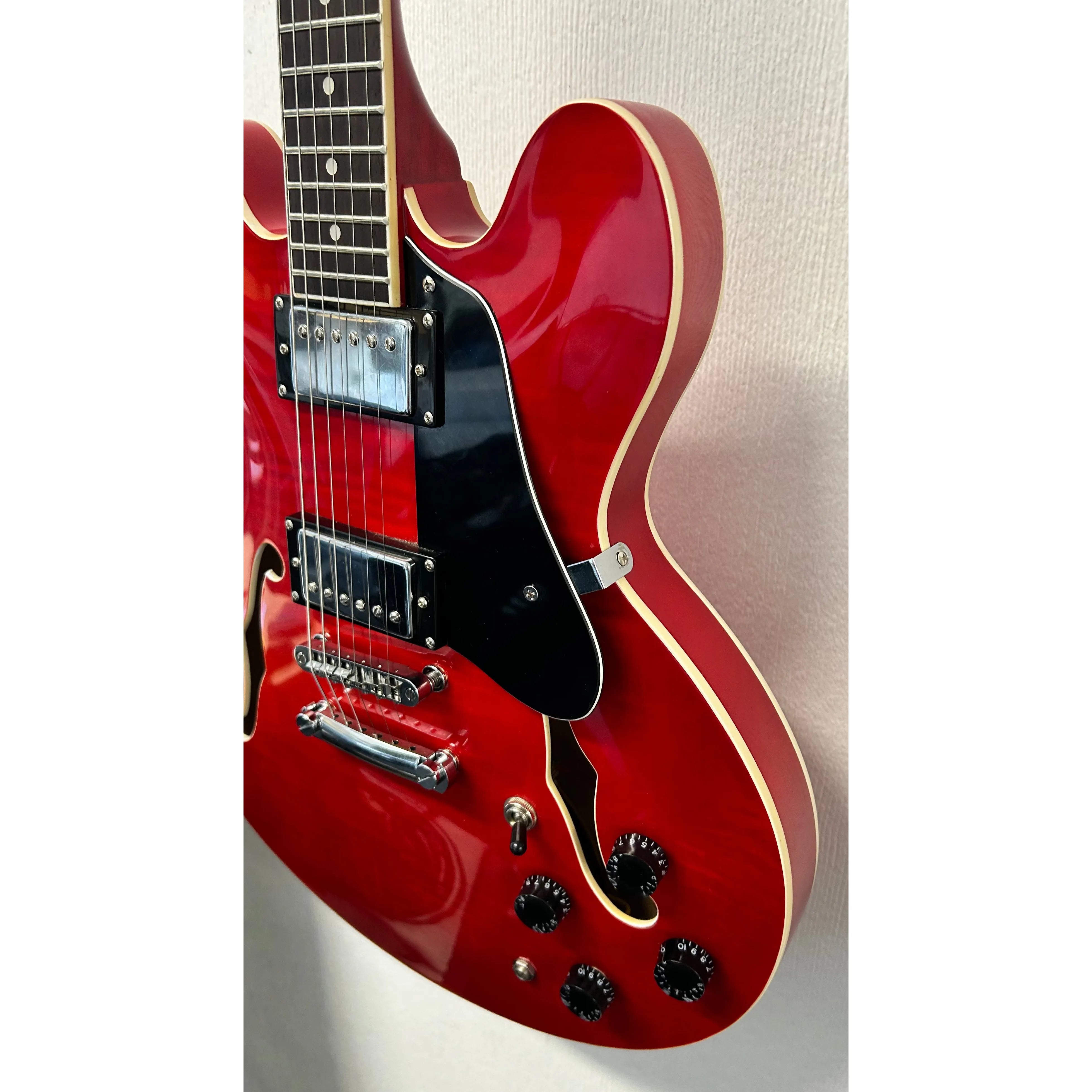 Musoo Electric Semi-Hollow Guitar in Red - Pre-Owned