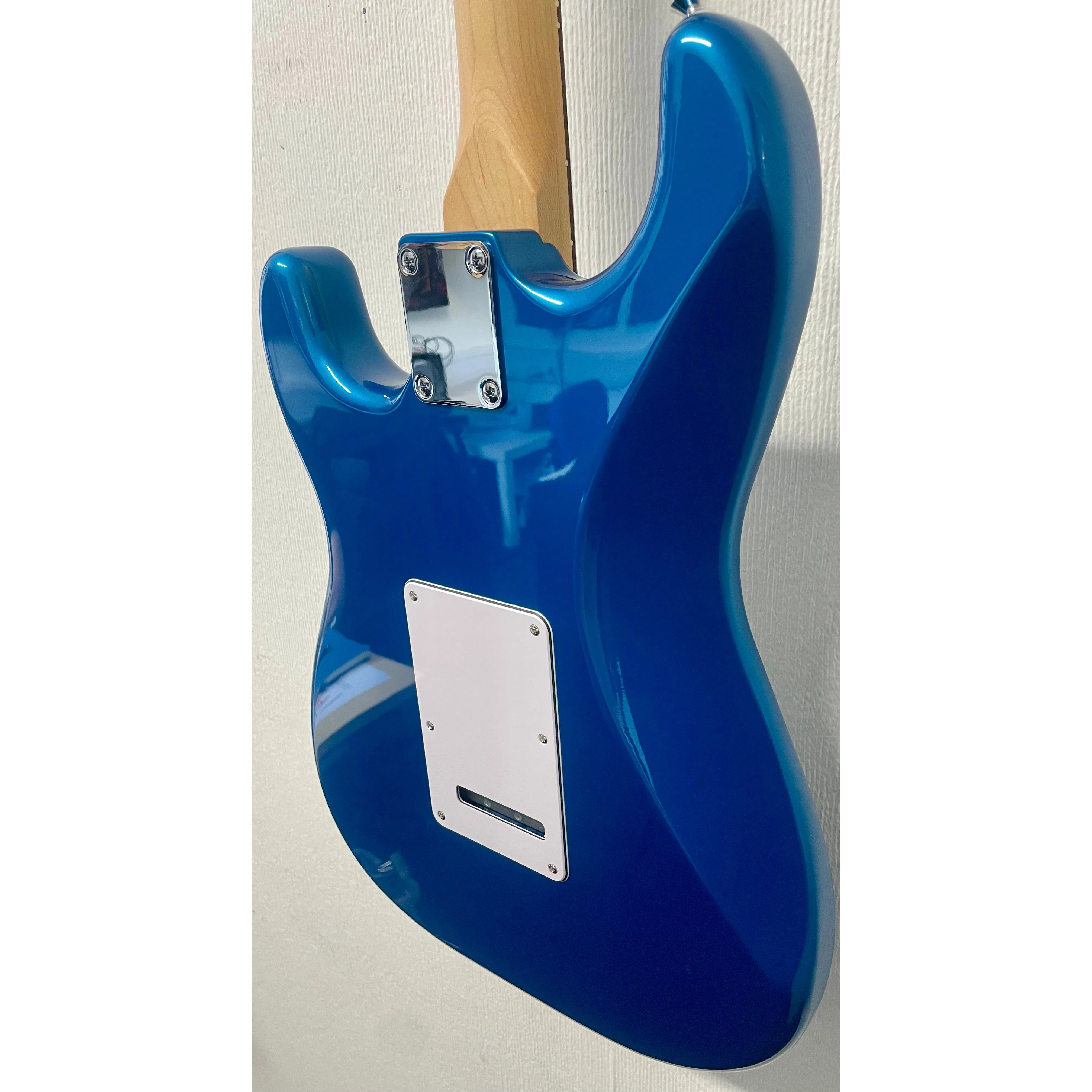 Fender Standard Stratocaster 2025 in Aqua Marine Metallic Pre-Owned