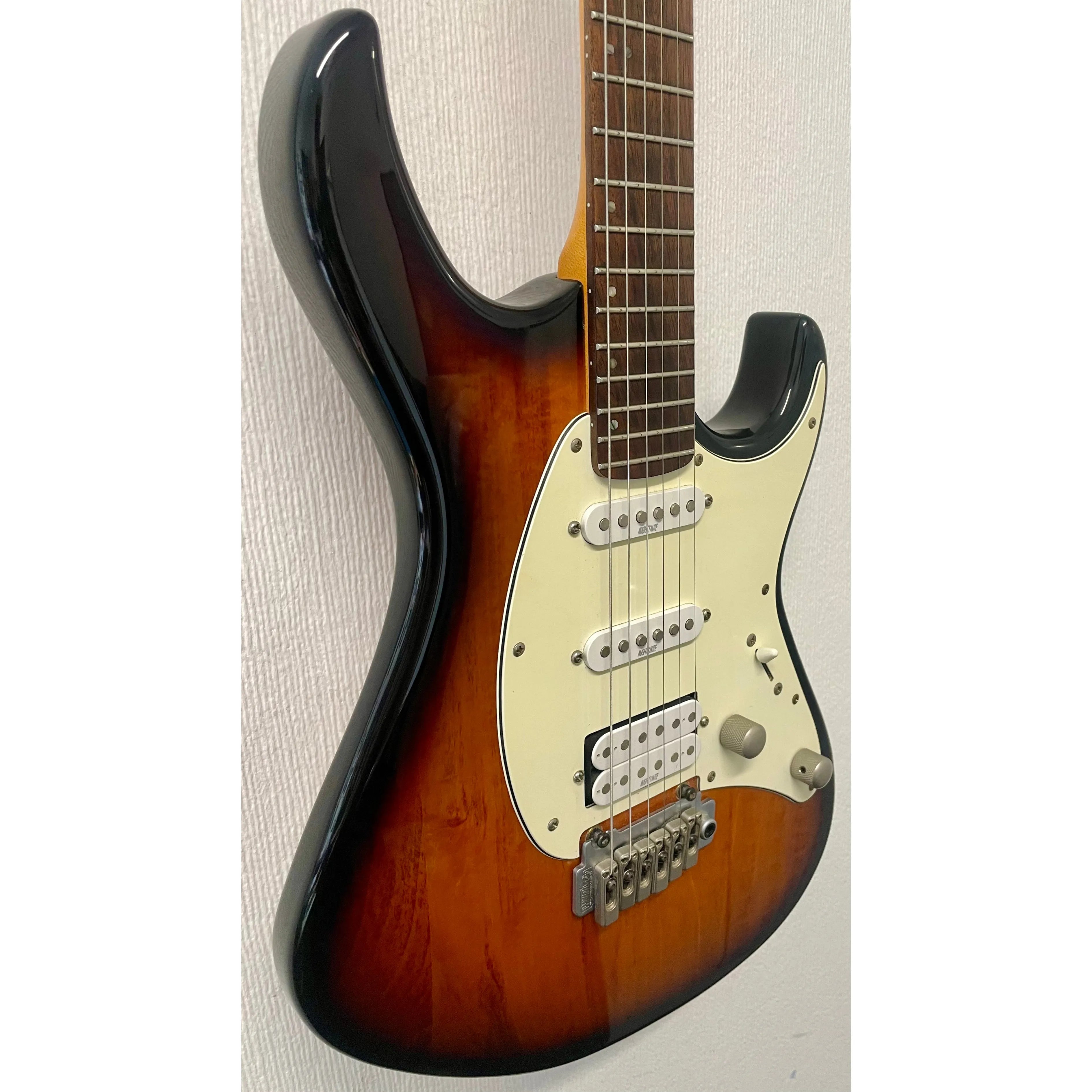 Cort G250 Double Cutaway Electric Guitar in Sunburst with Gigbag Pre-Owned