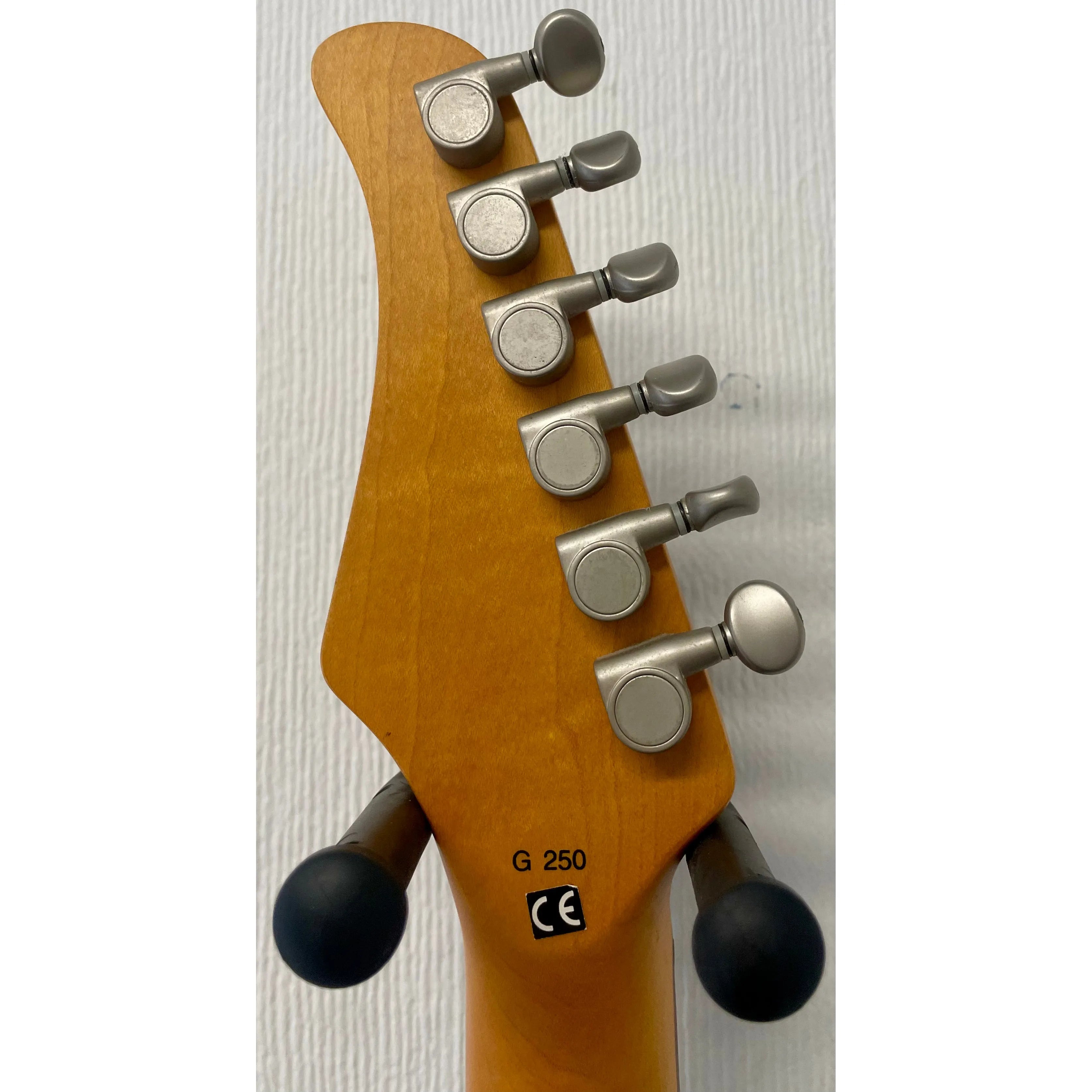 Cort G250 Double Cutaway Electric Guitar in Sunburst with Gigbag Pre-Owned