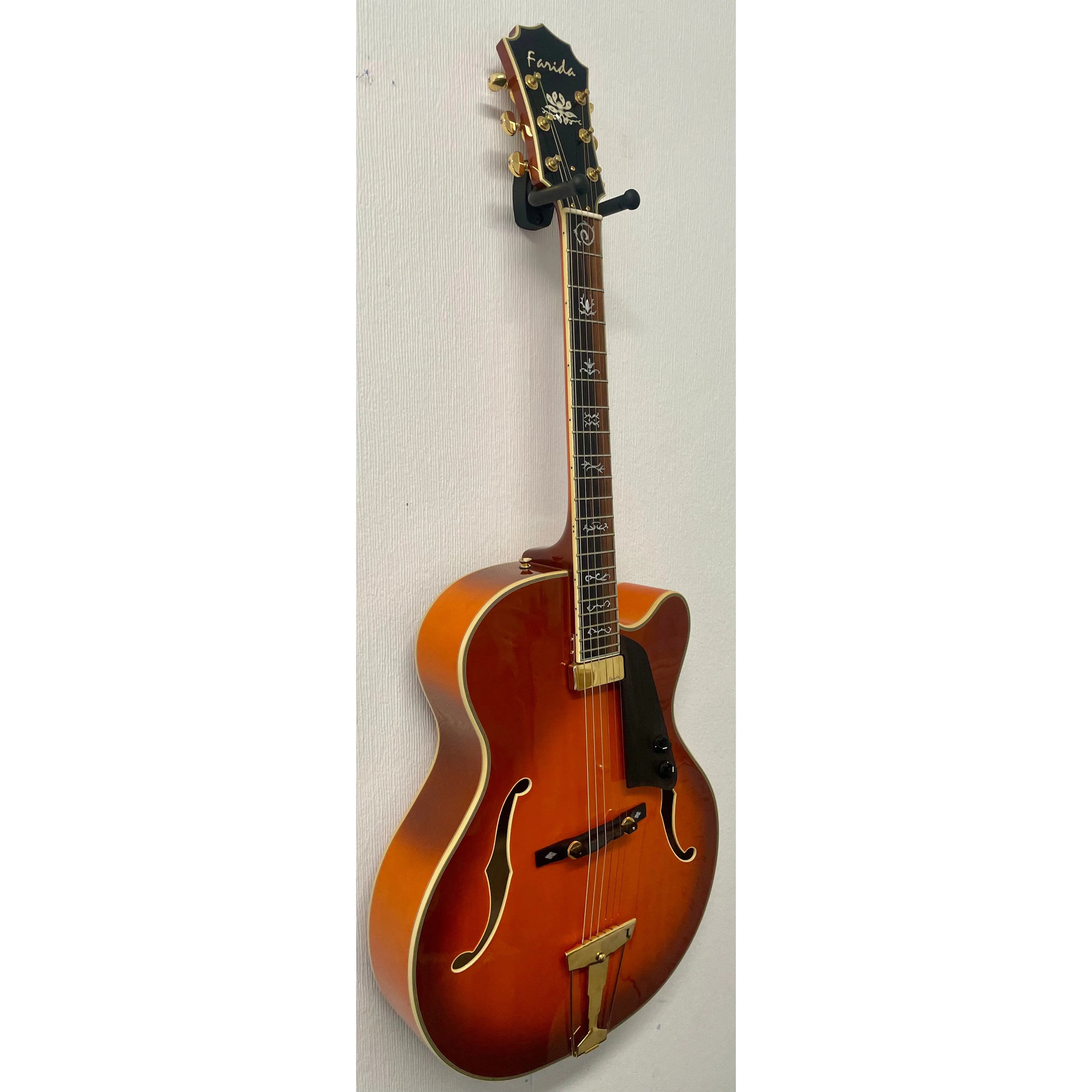 Farida FA-17-SP-FP Archtop Jazz Guitar in Orange with Hardcase Pre-Owned