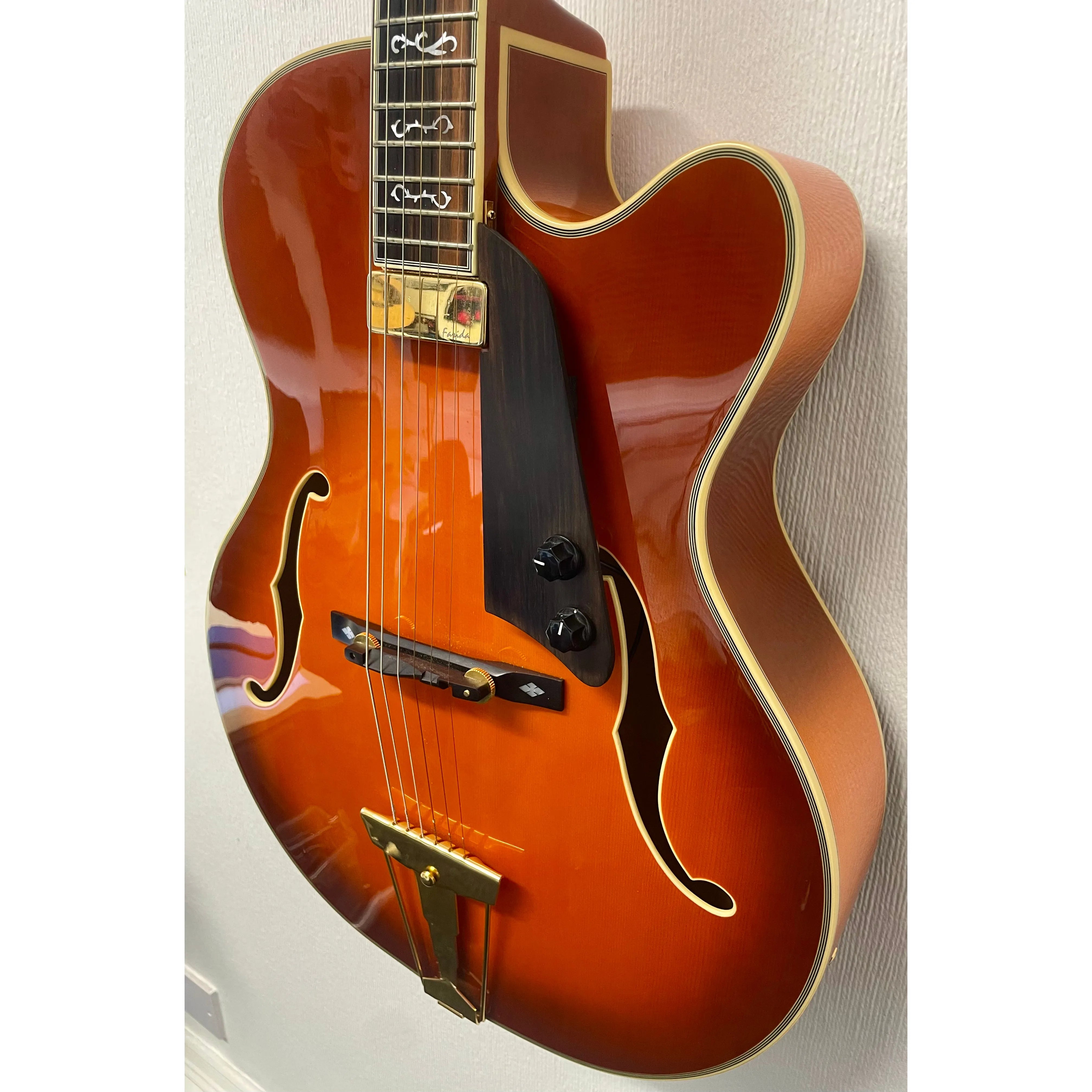 Farida FA-17-SP-FP Archtop Jazz Guitar in Orange with Hardcase Pre-Owned
