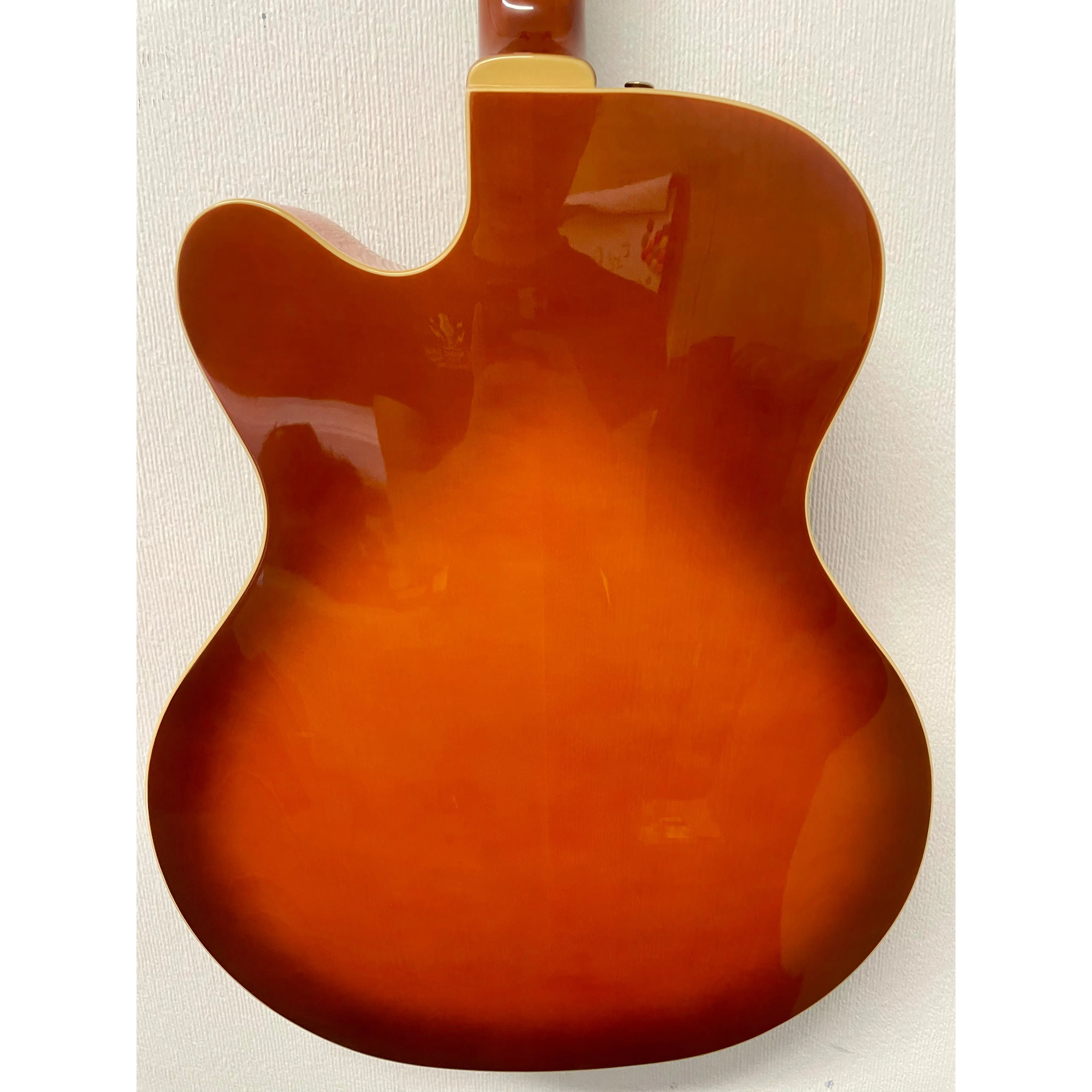 Farida FA-17-SP-FP Archtop Jazz Guitar in Orange with Hardcase Pre-Owned