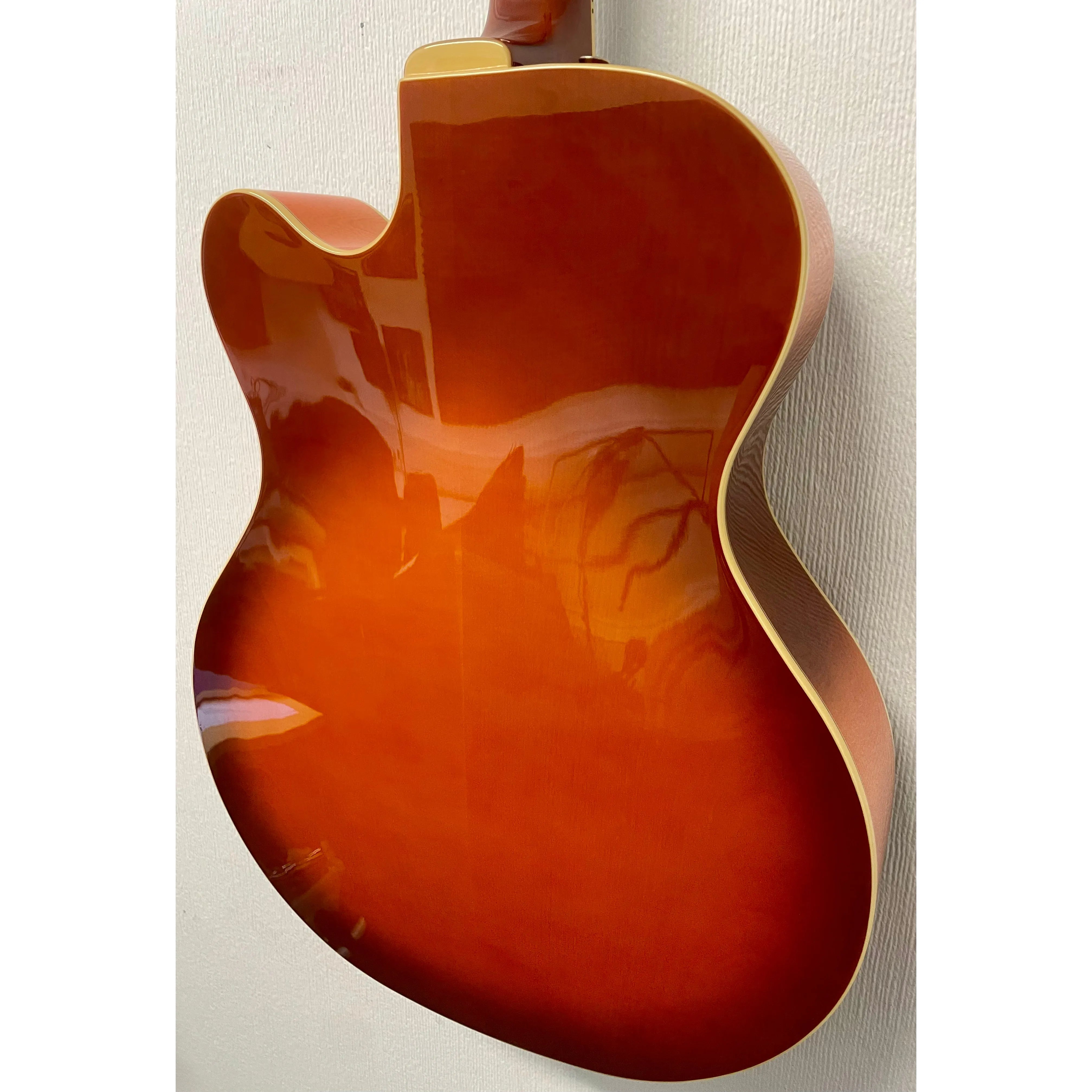 Farida FA-17-SP-FP Archtop Jazz Guitar in Orange with Hardcase Pre-Owned