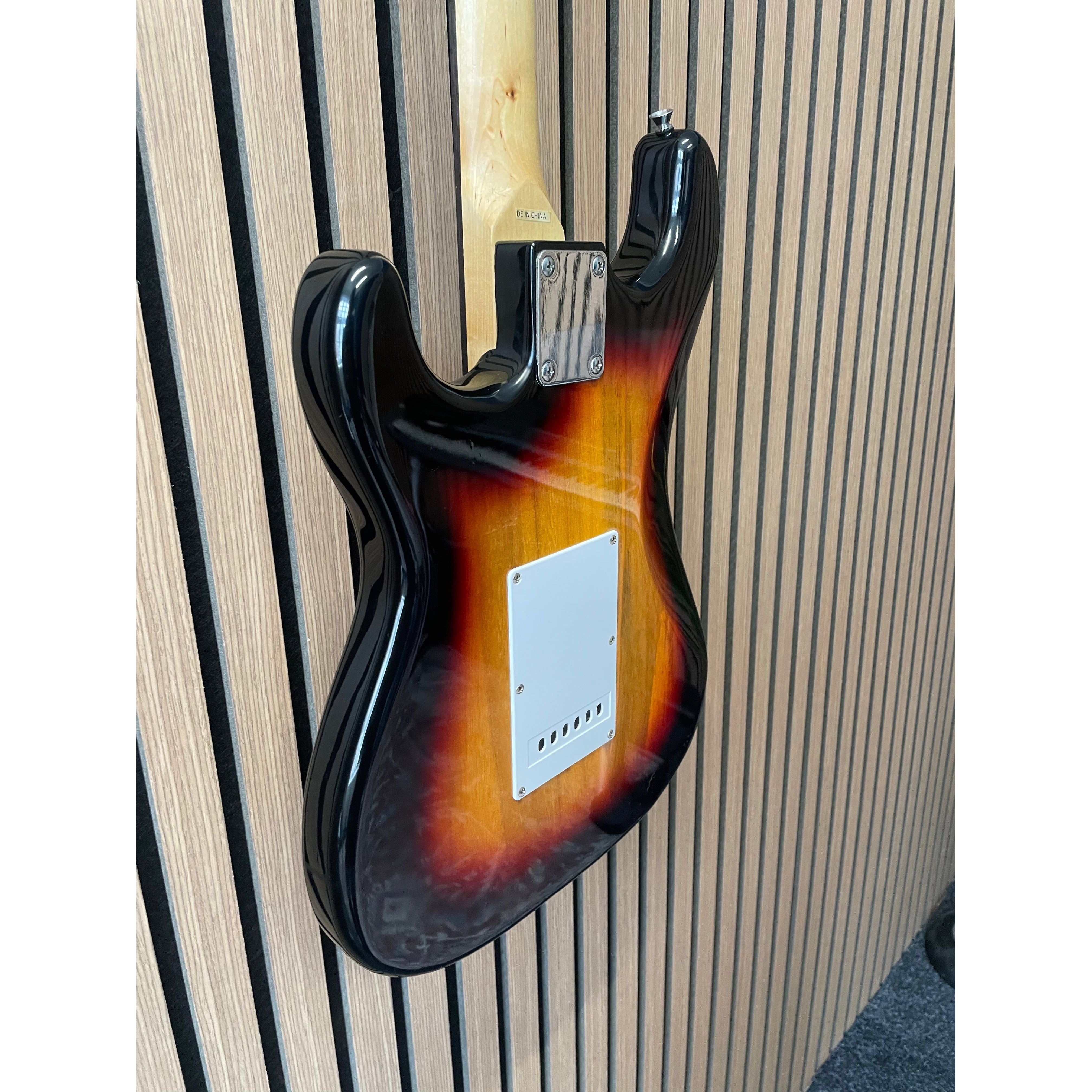 Encore Blaster Strat-Style Electric Guitar in Sunburst with Gigbag Pre-Owned