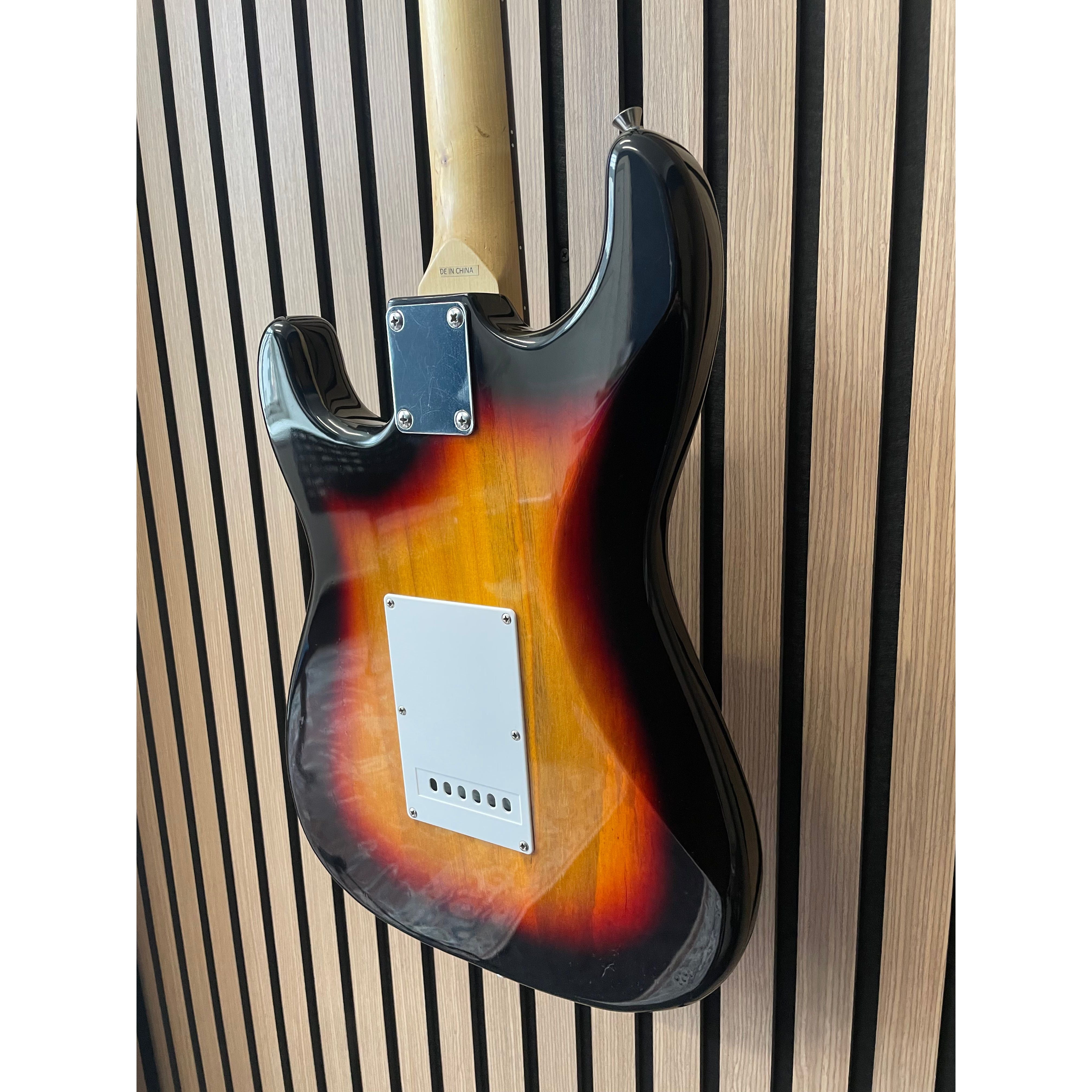 Encore Blaster Strat-Style Electric Guitar in Sunburst with Gigbag Pre-Owned