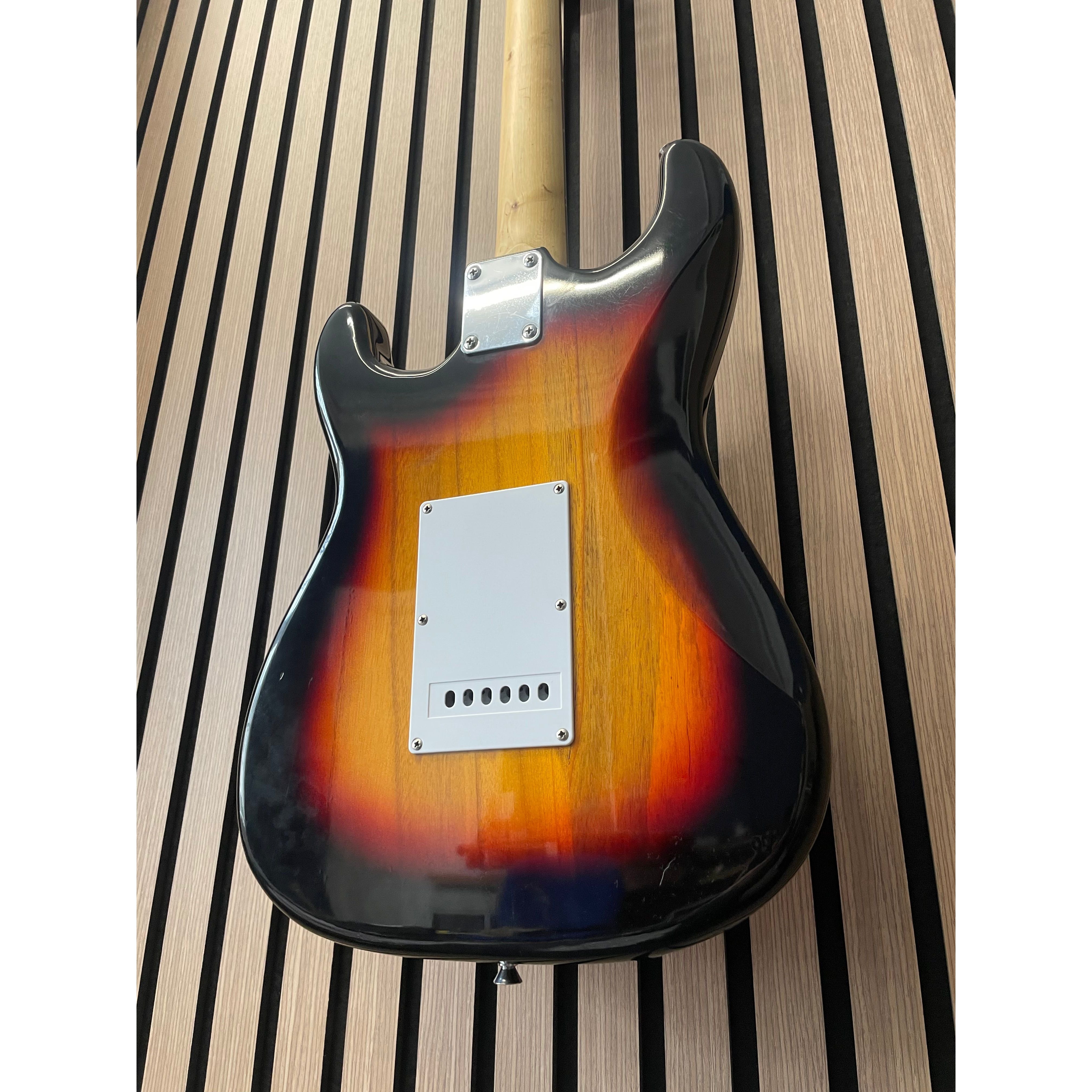 Encore Blaster Strat-Style Electric Guitar in Sunburst with Gigbag Pre-Owned