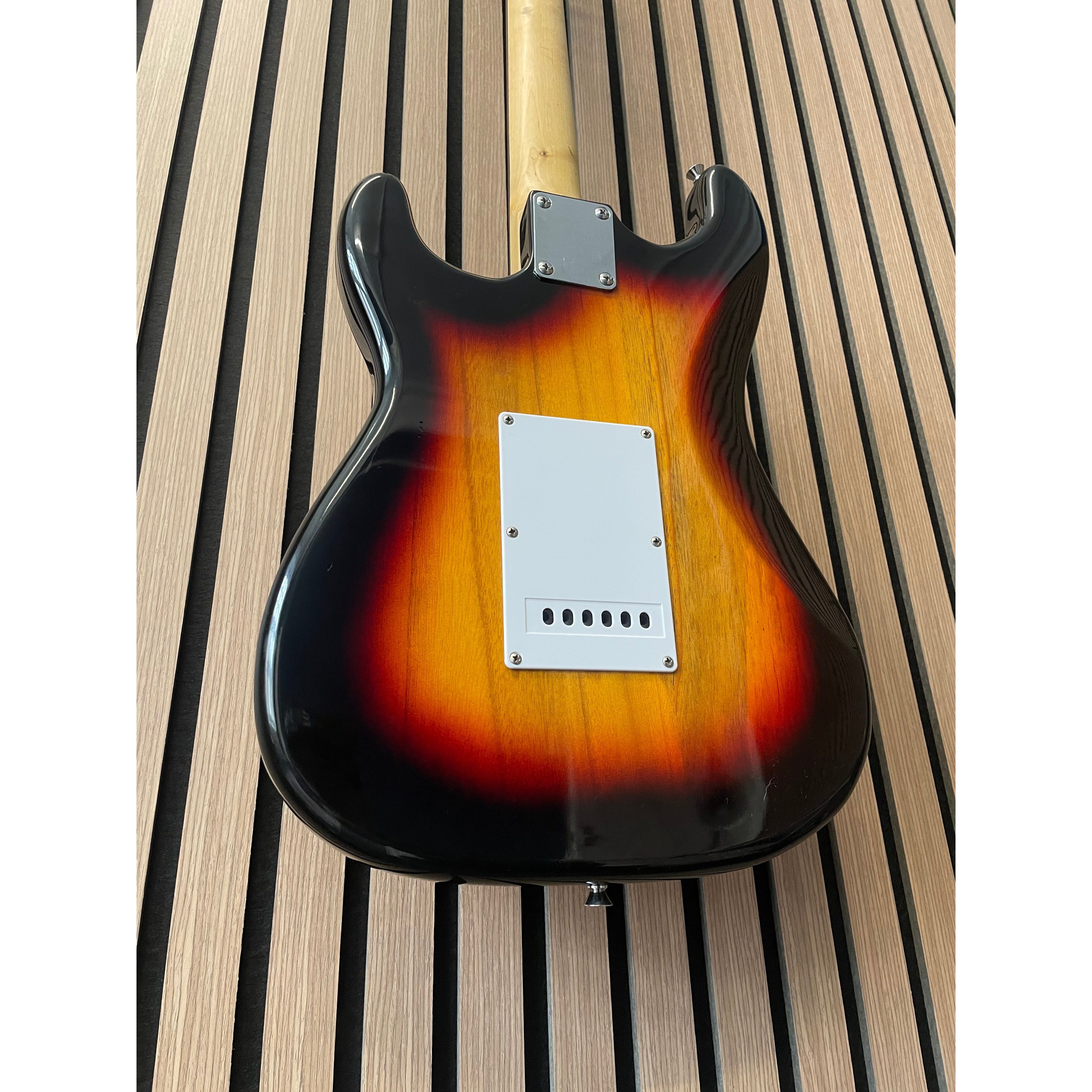Encore Blaster Strat-Style Electric Guitar in Sunburst with Gigbag Pre-Owned