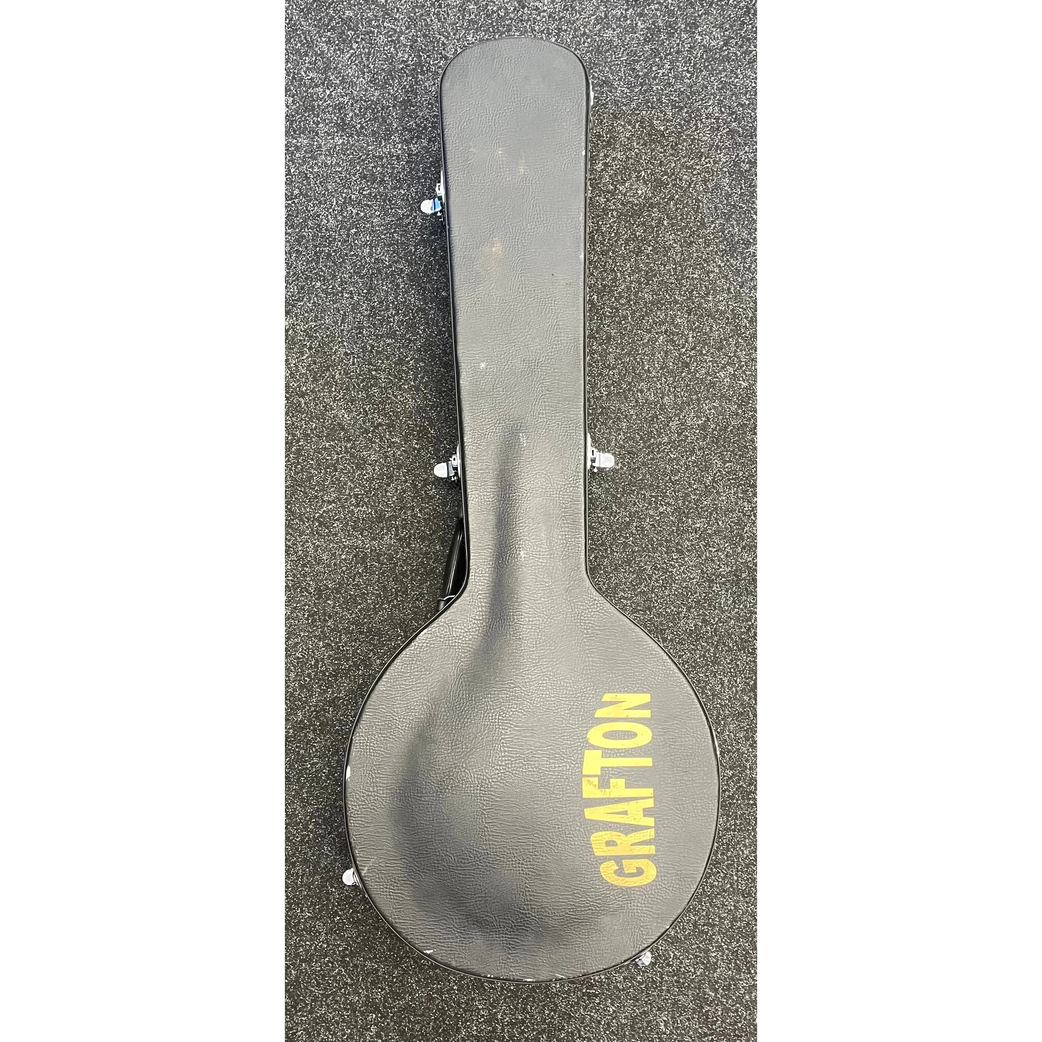 Gold Tone 5 String Closed Back Resonator Banjo with Hardcase and Strap Pre-Owned