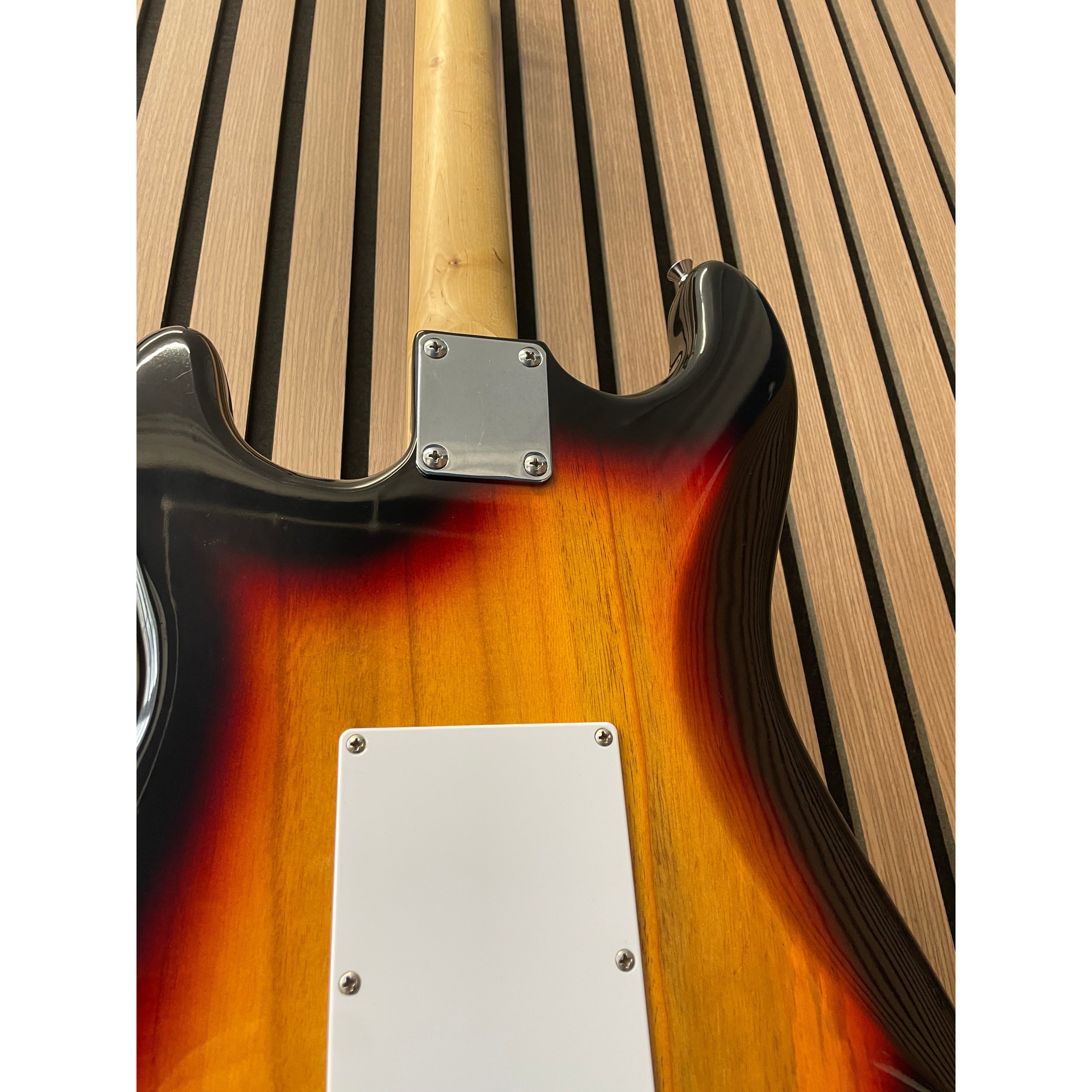 Encore Blaster Strat-Style Electric Guitar in Sunburst with Gigbag Pre-Owned