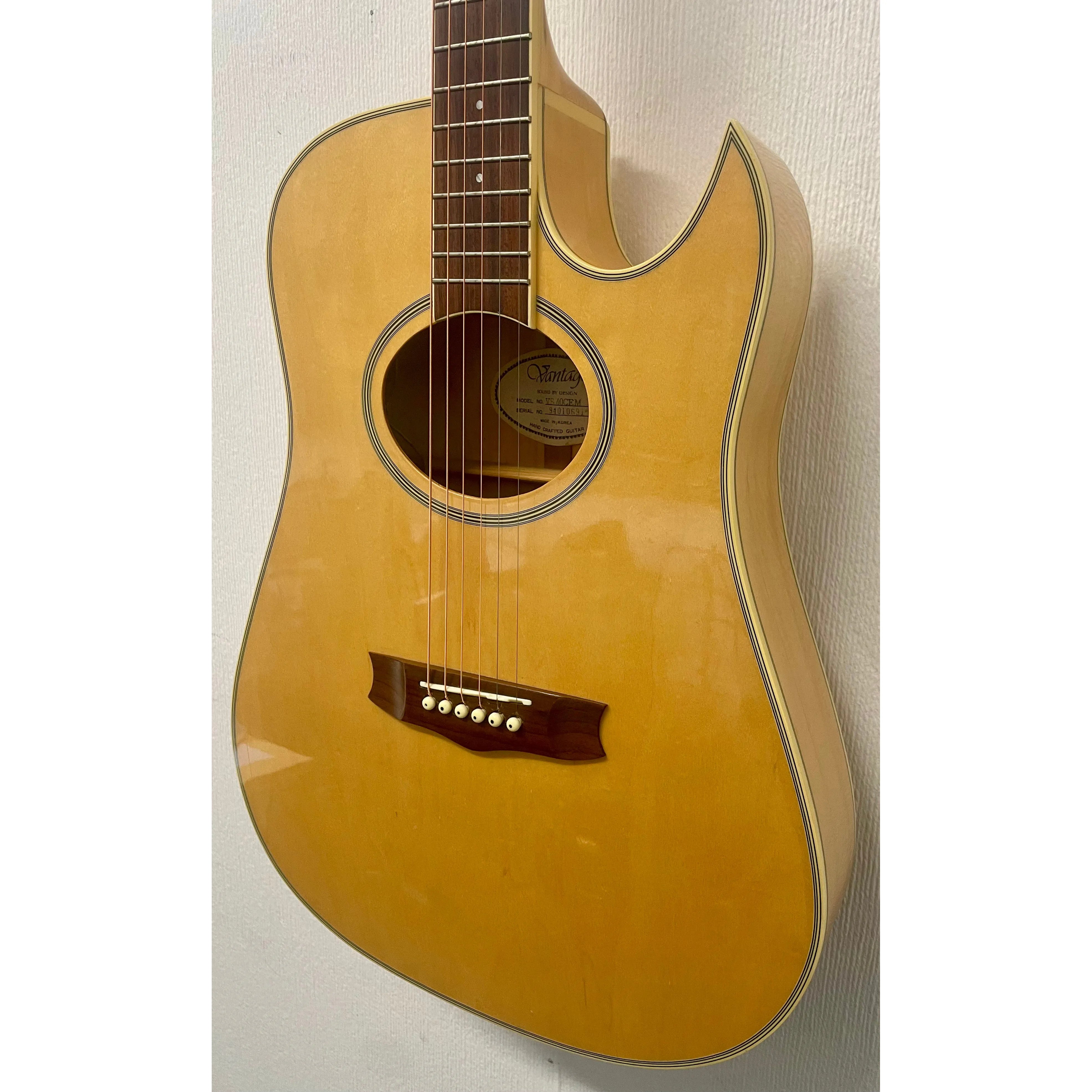 Vantage VS40CEM Electro-Acoustic Guitar with Hardcase Pre-Owned