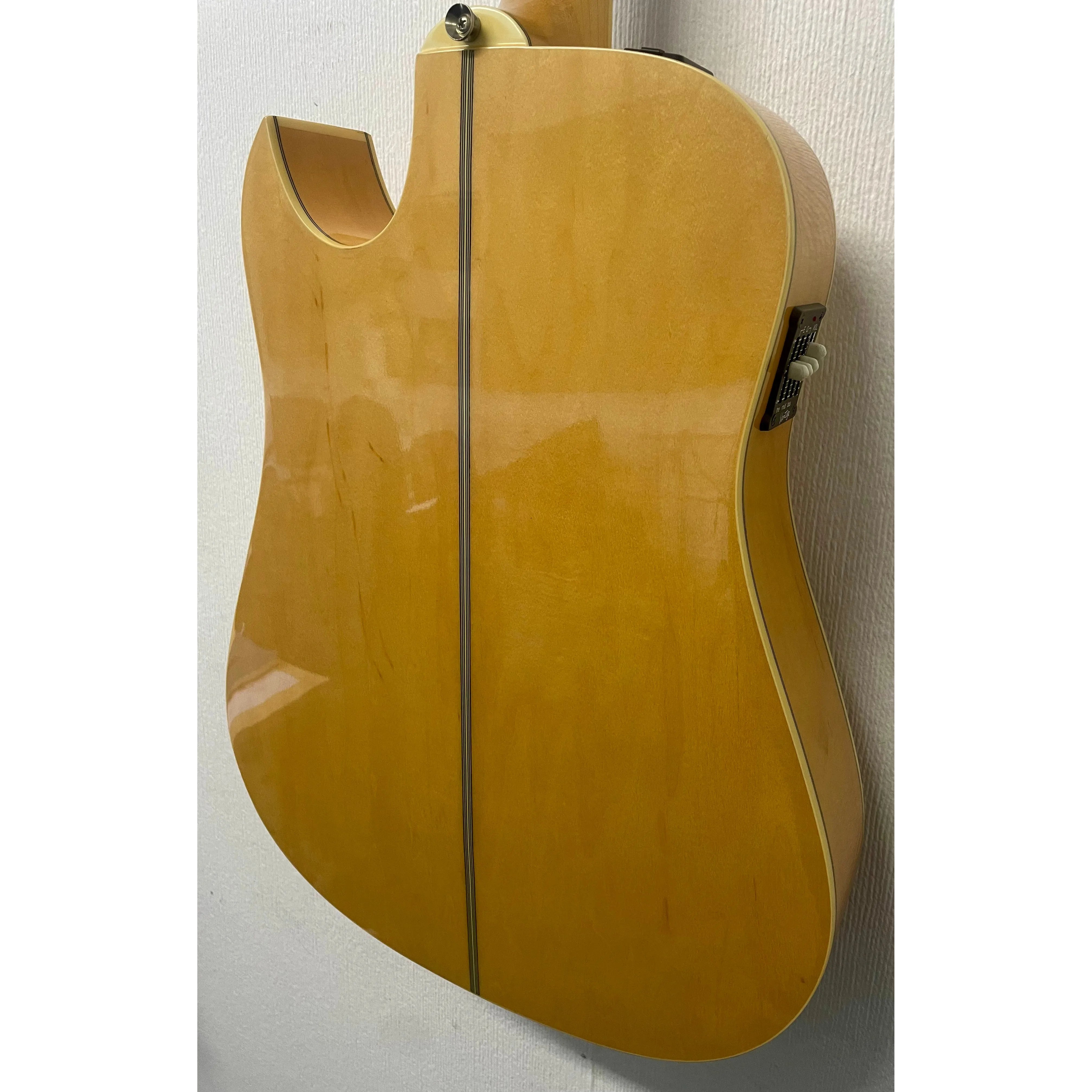 Vantage VS40CEM Electro-Acoustic Guitar with Hardcase Pre-Owned