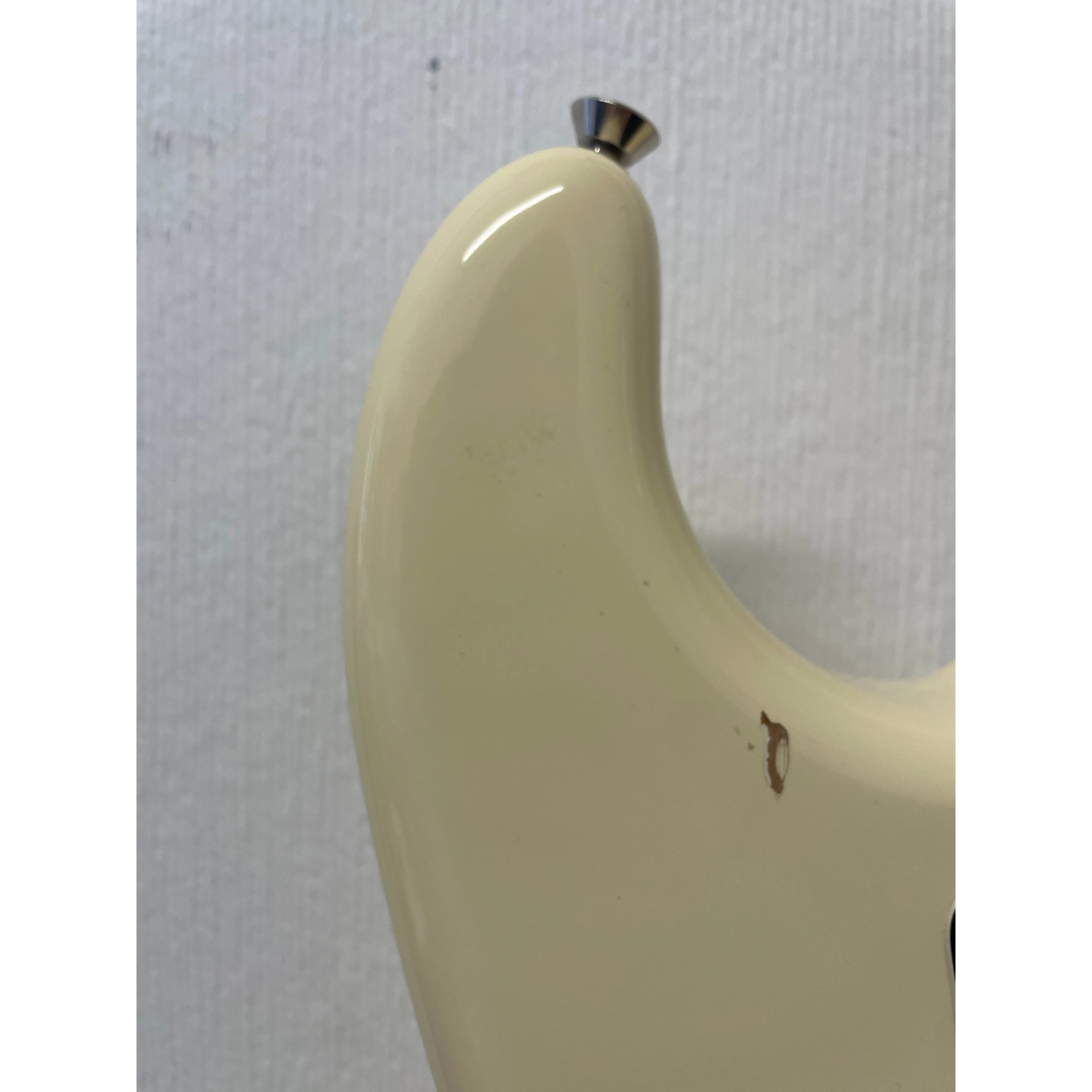 Fender American Standard Stratocaster in Olympic White with Hardcase Pre-Owned