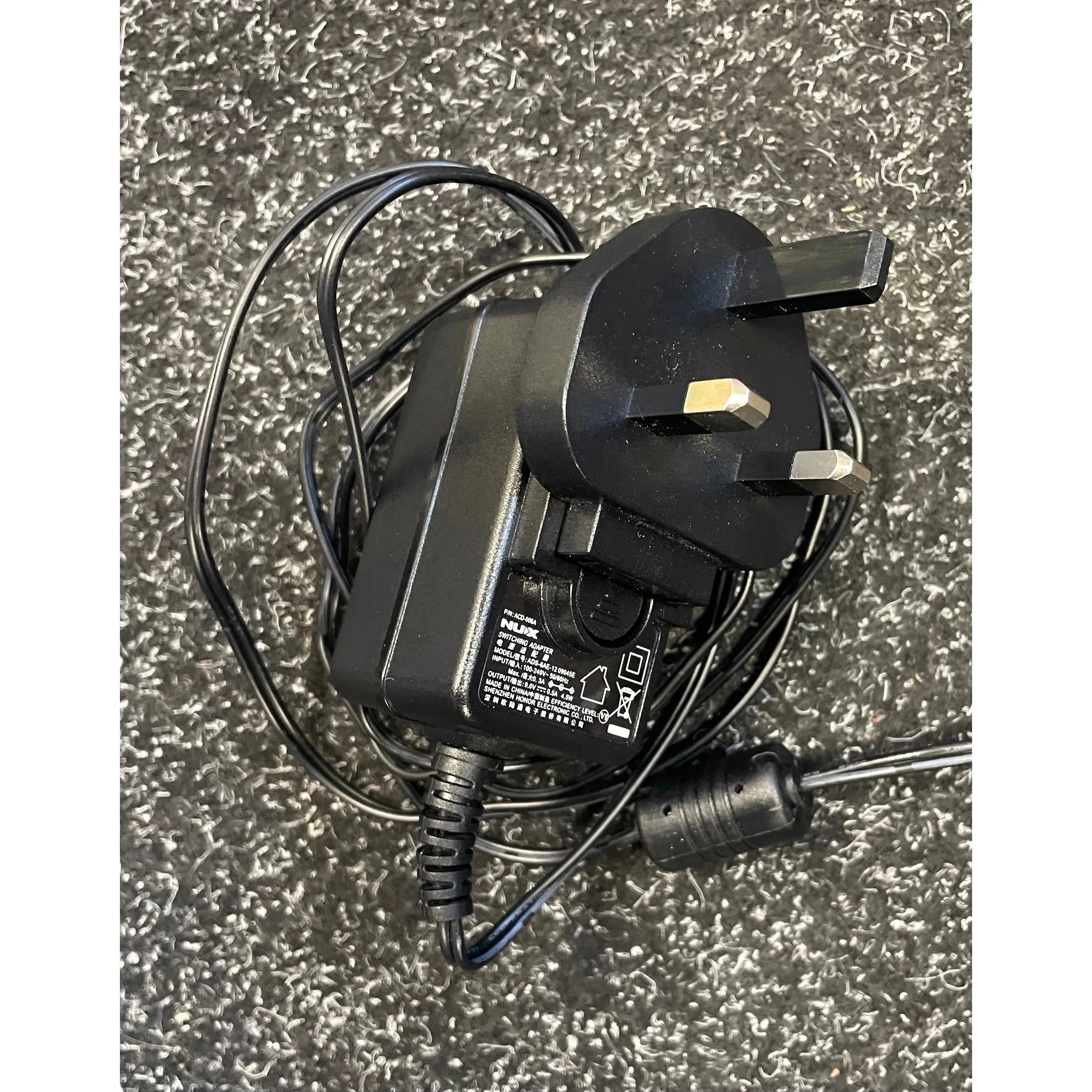 NUX MG300 Effects Pedal With Power Supply Pre-Owned