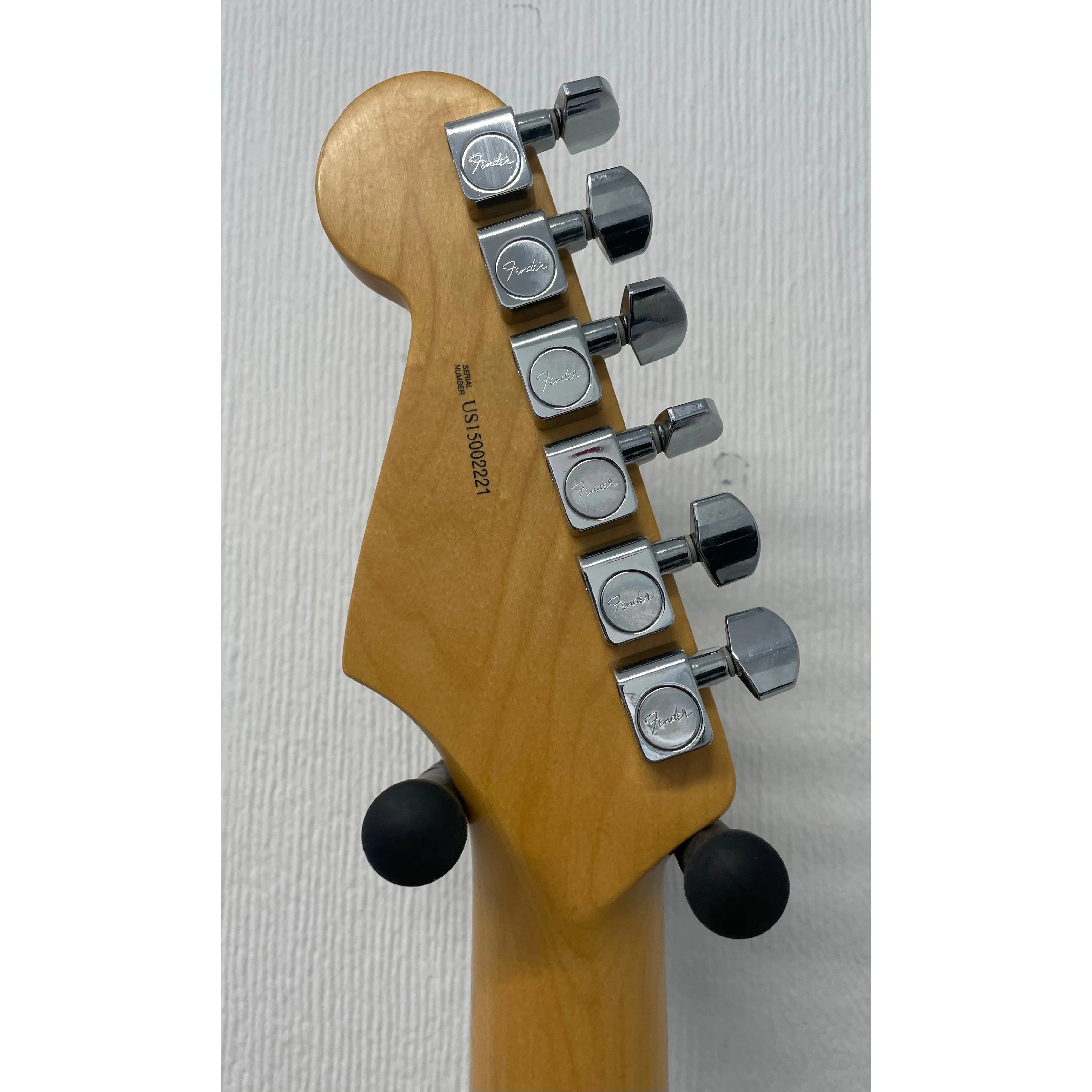 Fender American Standard Stratocaster in Olympic White with Hardcase Pre-Owned