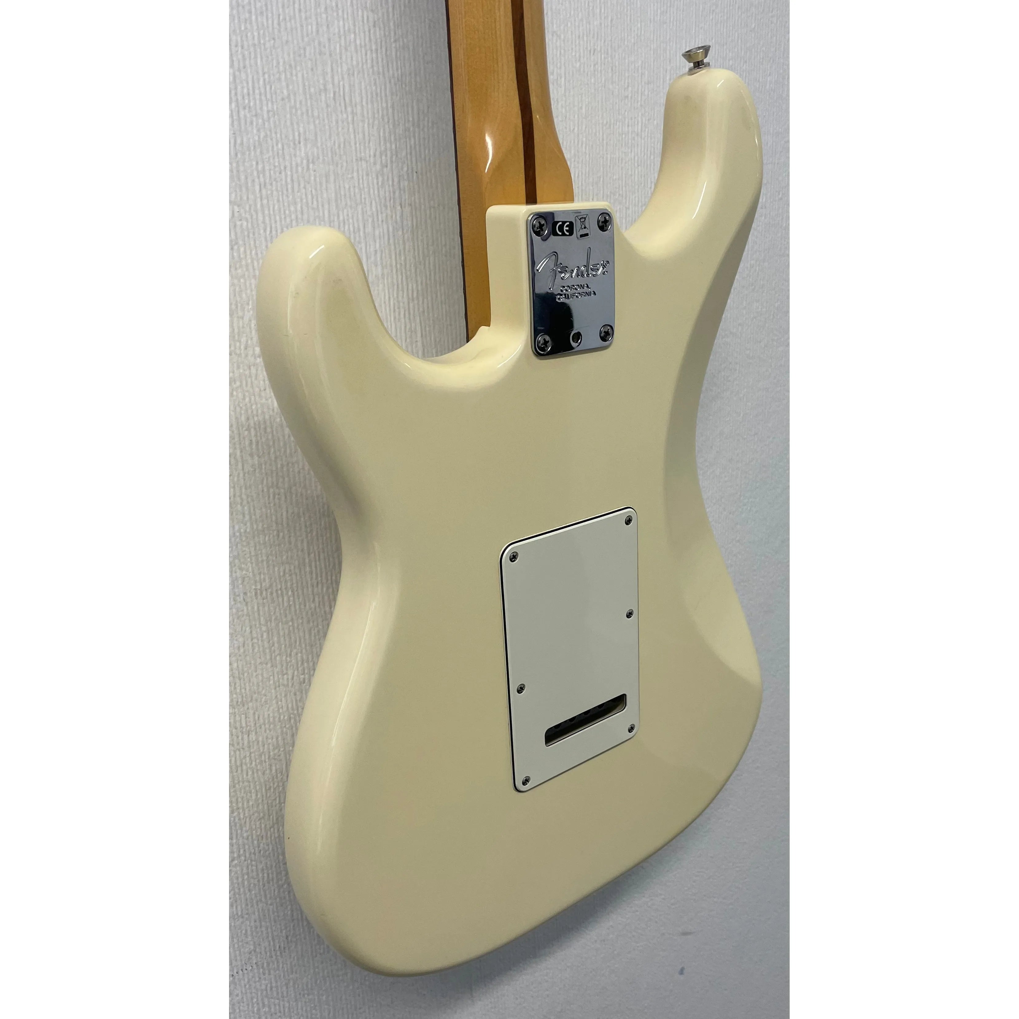 Fender American Standard Stratocaster in Olympic White with Hardcase Pre-Owned