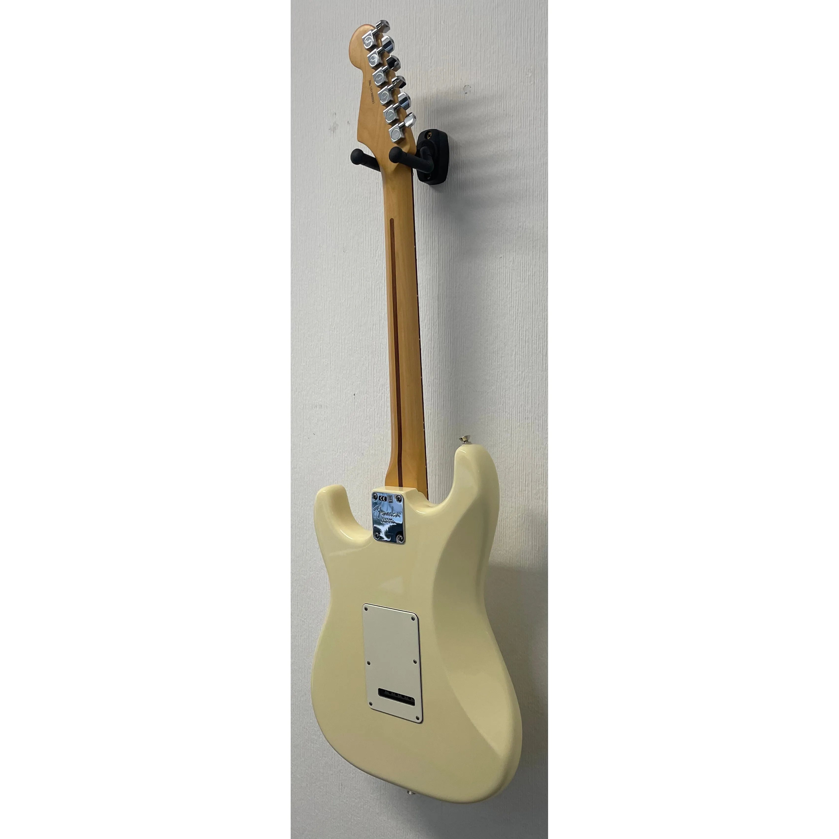 Fender American Standard Stratocaster in Olympic White with Hardcase Pre-Owned